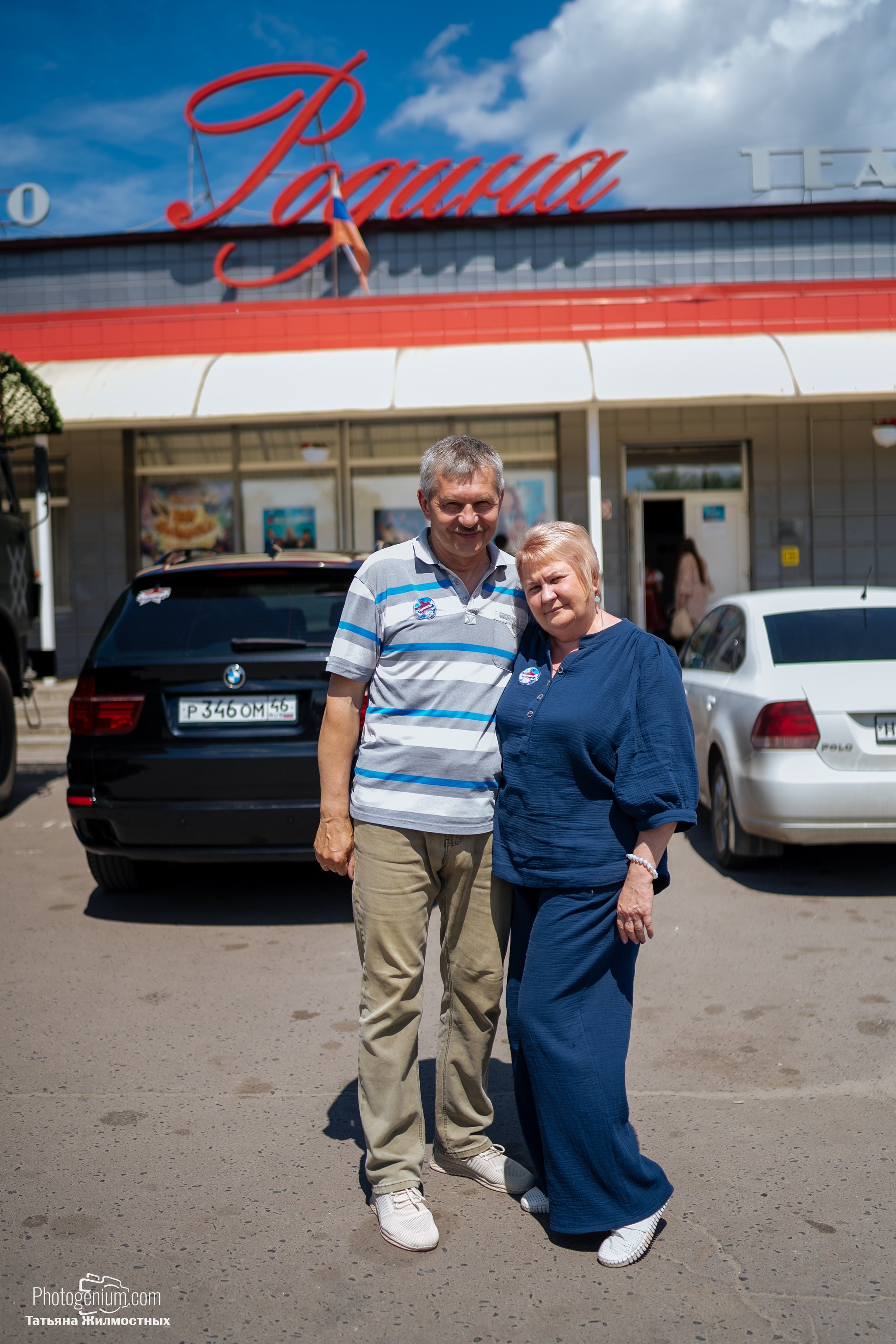 8 июня «Патриоты из Курска» сбор гуманитарной помощи у кинотеатра «Родина». Фотограф Нижний Новгород Татьяна Кейод