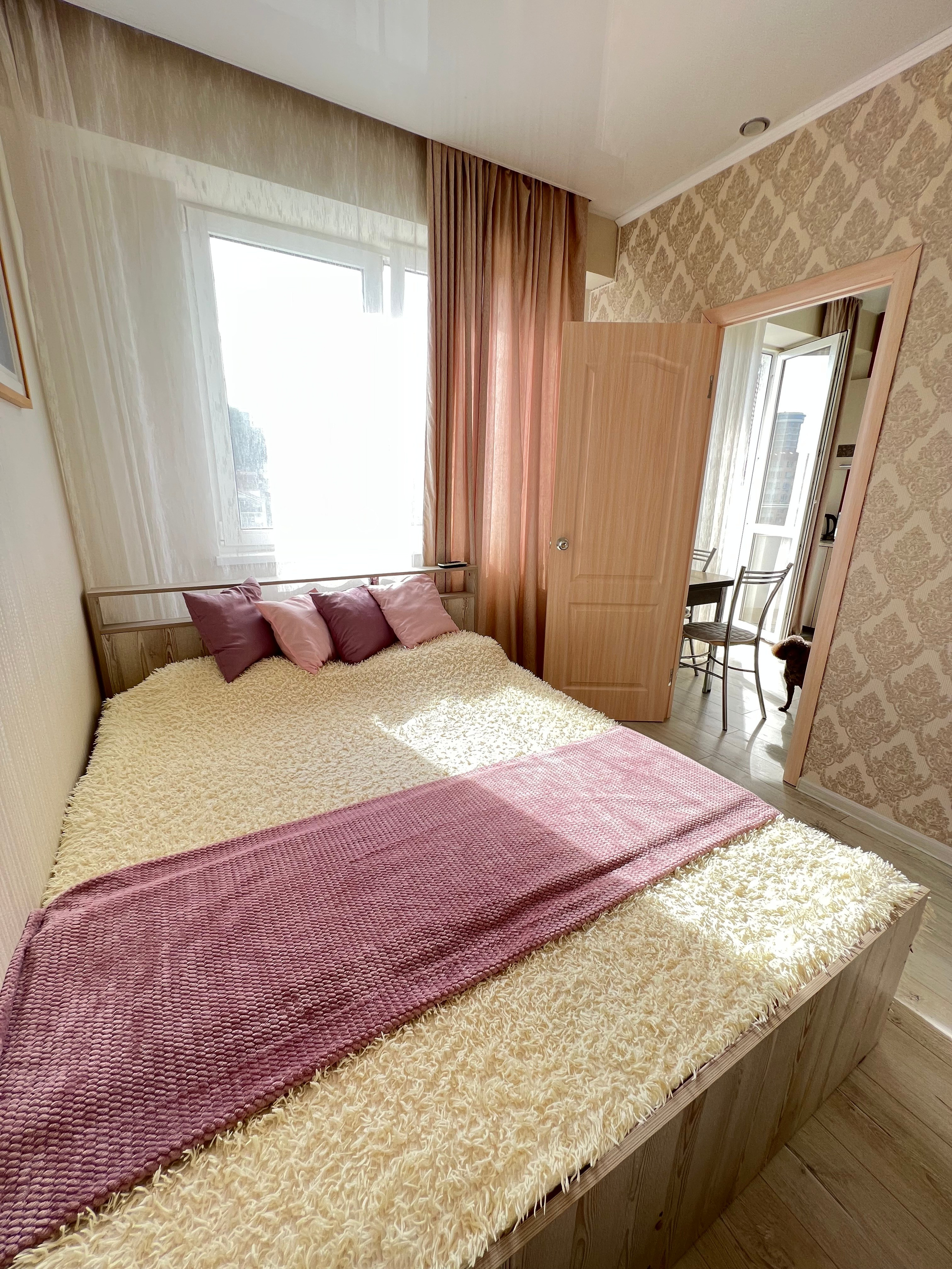 Уютная, светлая квартира в центральном районе Сочи рядом с морем!. Квартиры посуточно, длительно в Сочи, LARA APART GROUP