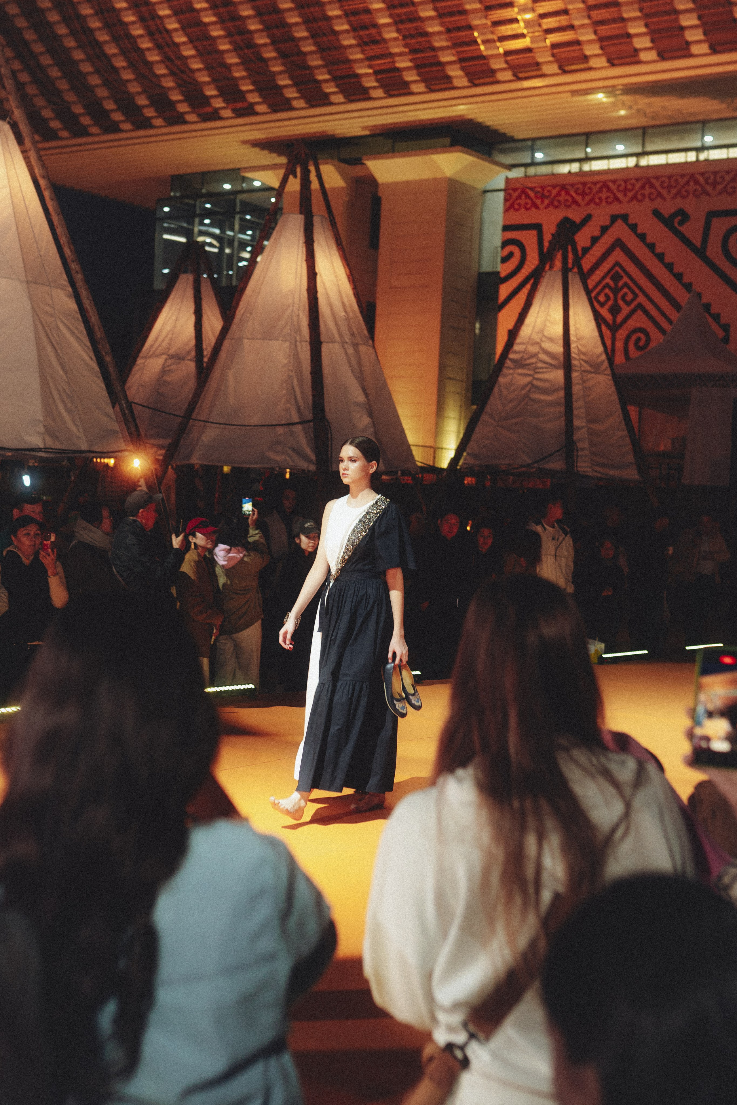 ETHNIC FASHION SHOWS / THE PODIUM