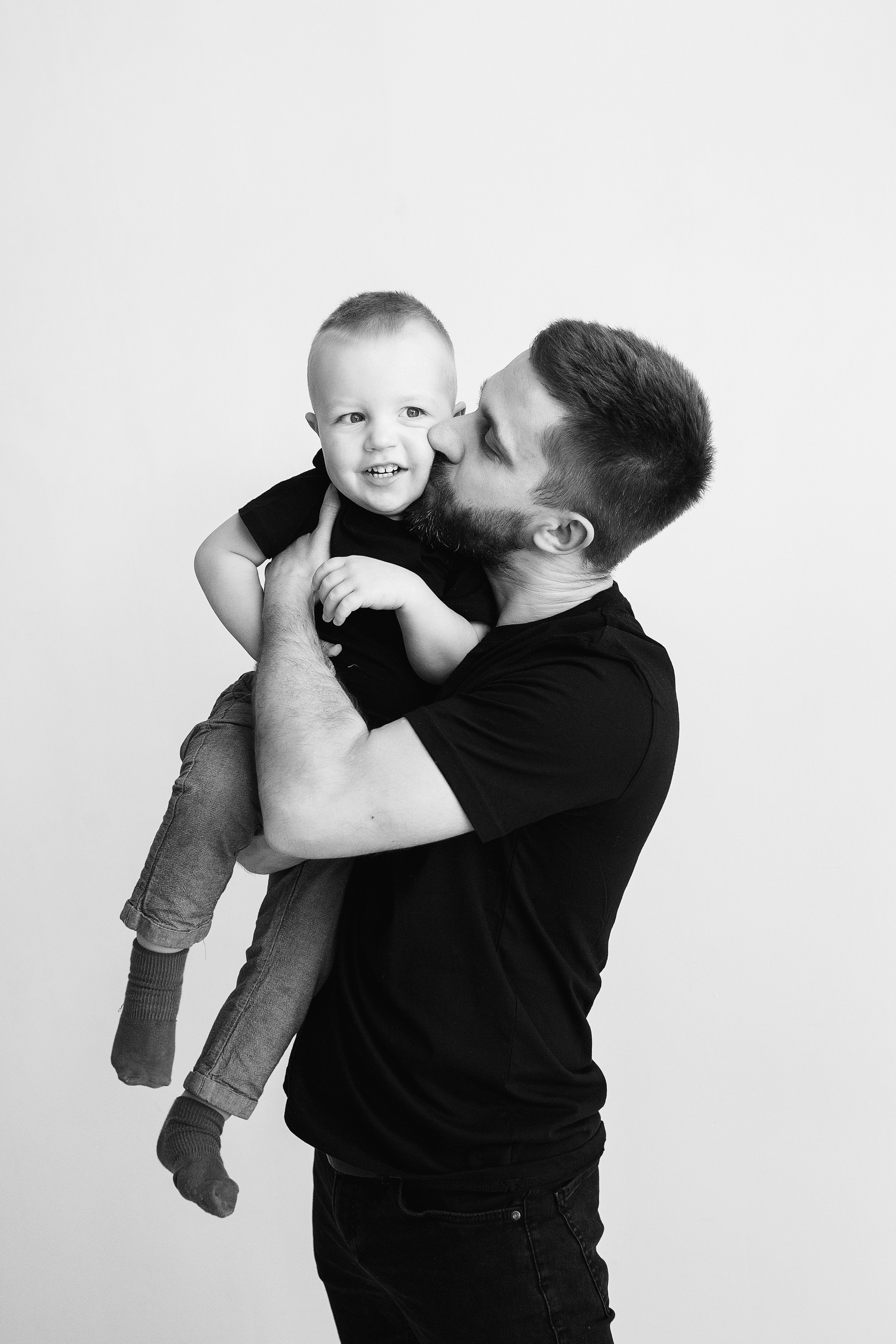 ЧБ серия. Фотограф новорожденных Оксана Полевская