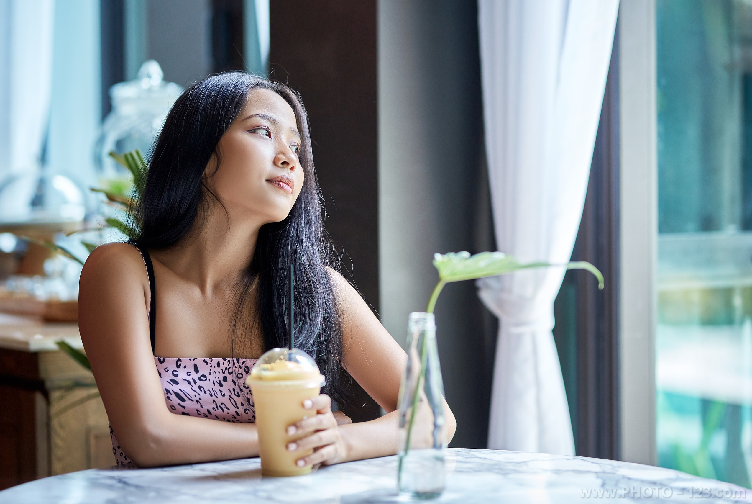 Mimee (18+). Photographer, Retoucher & Graphic Designer @photo123pro