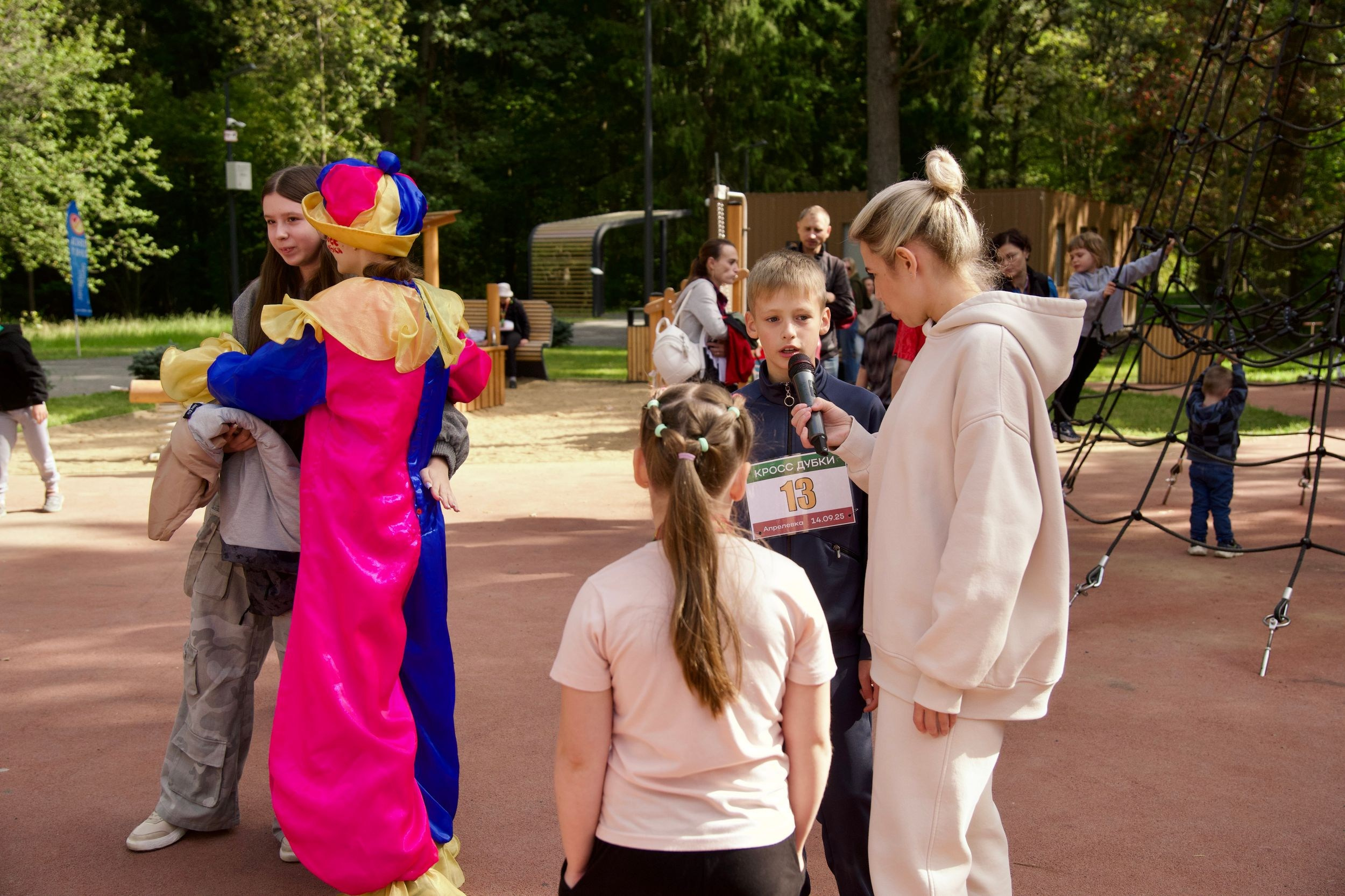 Забег в парке «Дубки». Кафе «БЕЛКА НАШЕПТАЛА». Ну оооочень концептуальное кафе