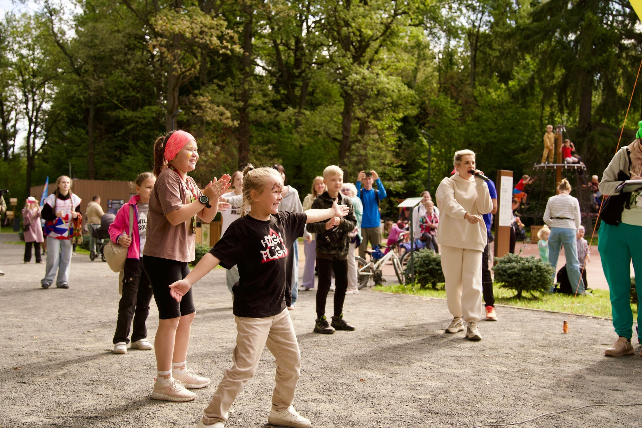 Забег в парке «Дубки». Кафе «БЕЛКА НАШЕПТАЛА». Ну оооочень концептуальное кафе