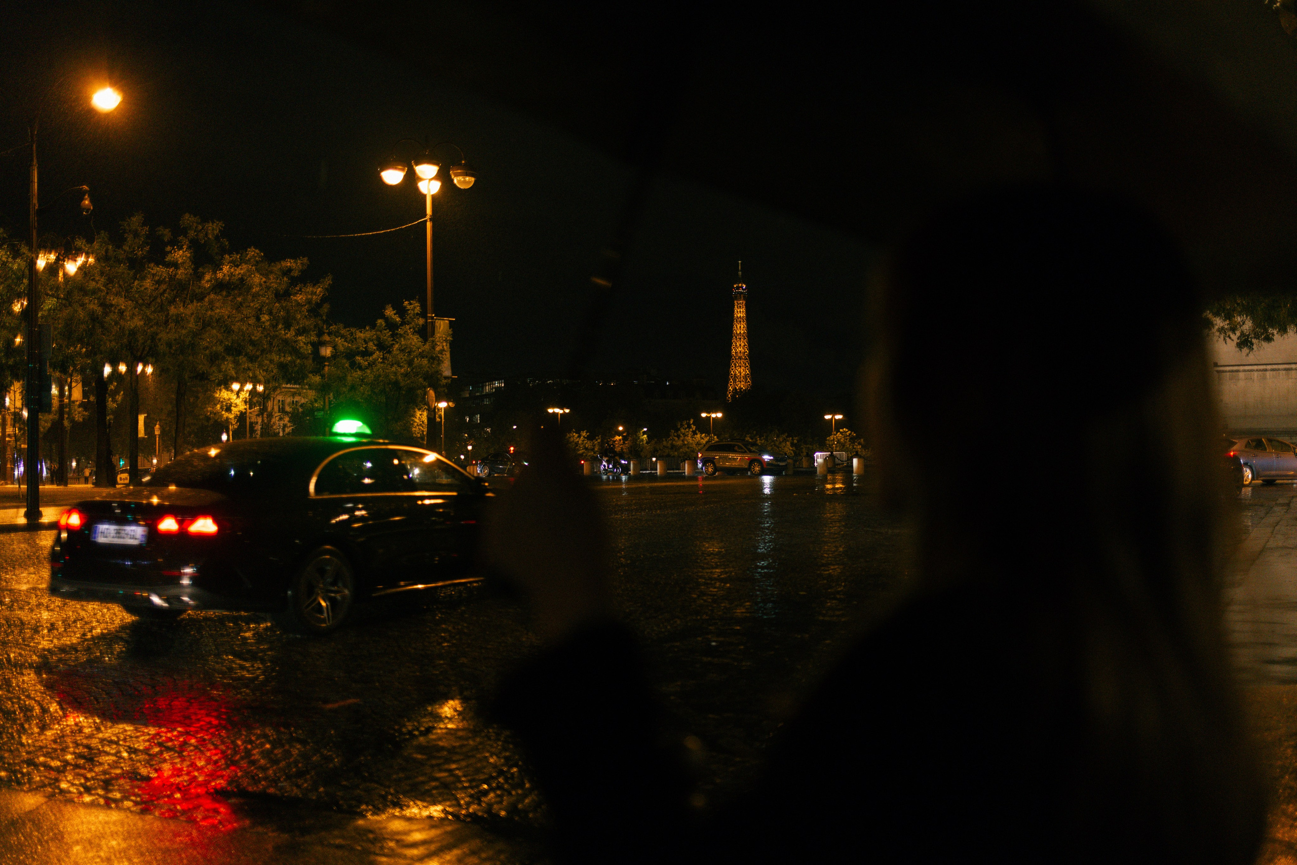 City of Light. Photographer in Paris