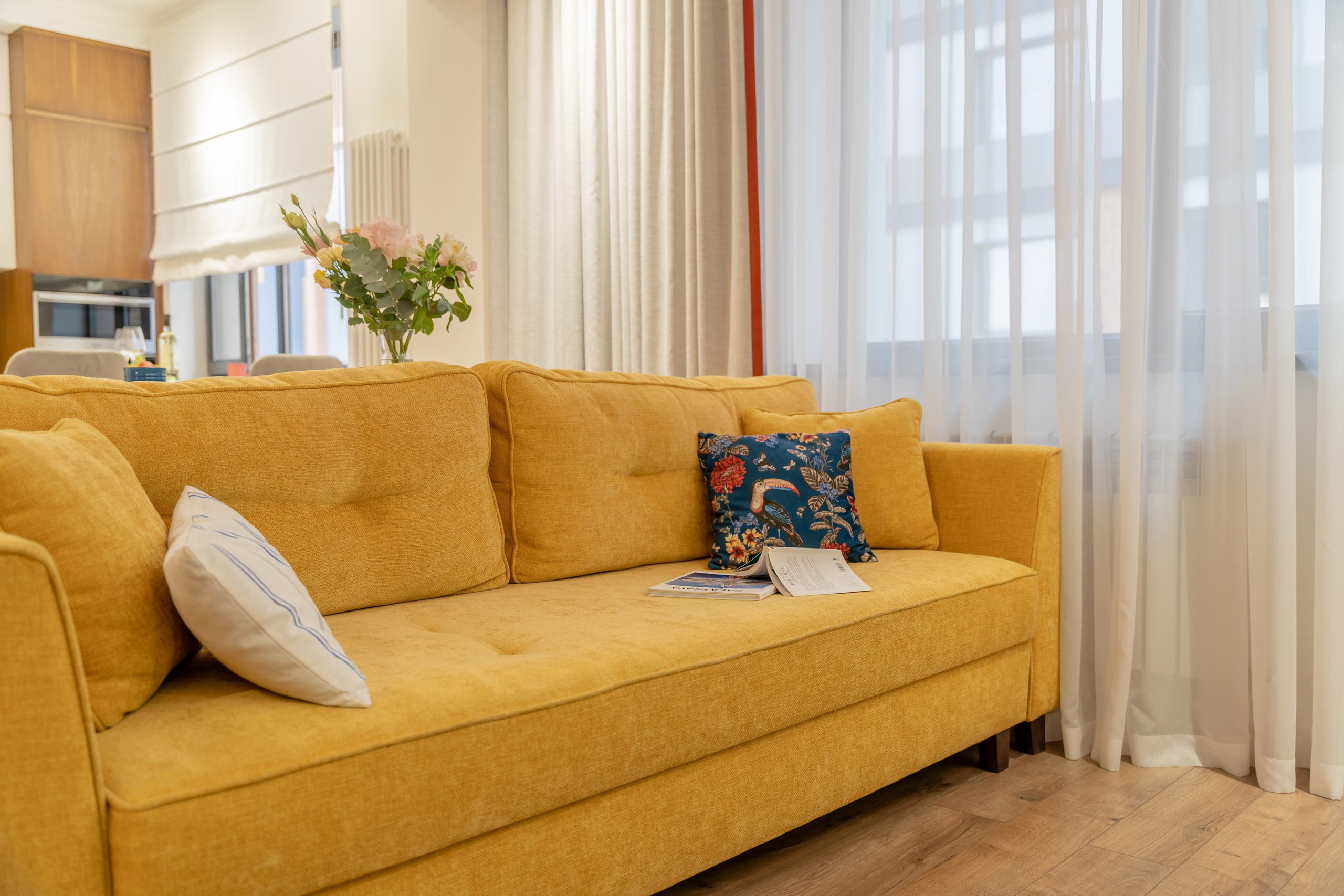 Алматы, Bureau2×2 — реализованный дизайн-проект квартиры, апрель 2023. Интерьерный фотограф Алматы