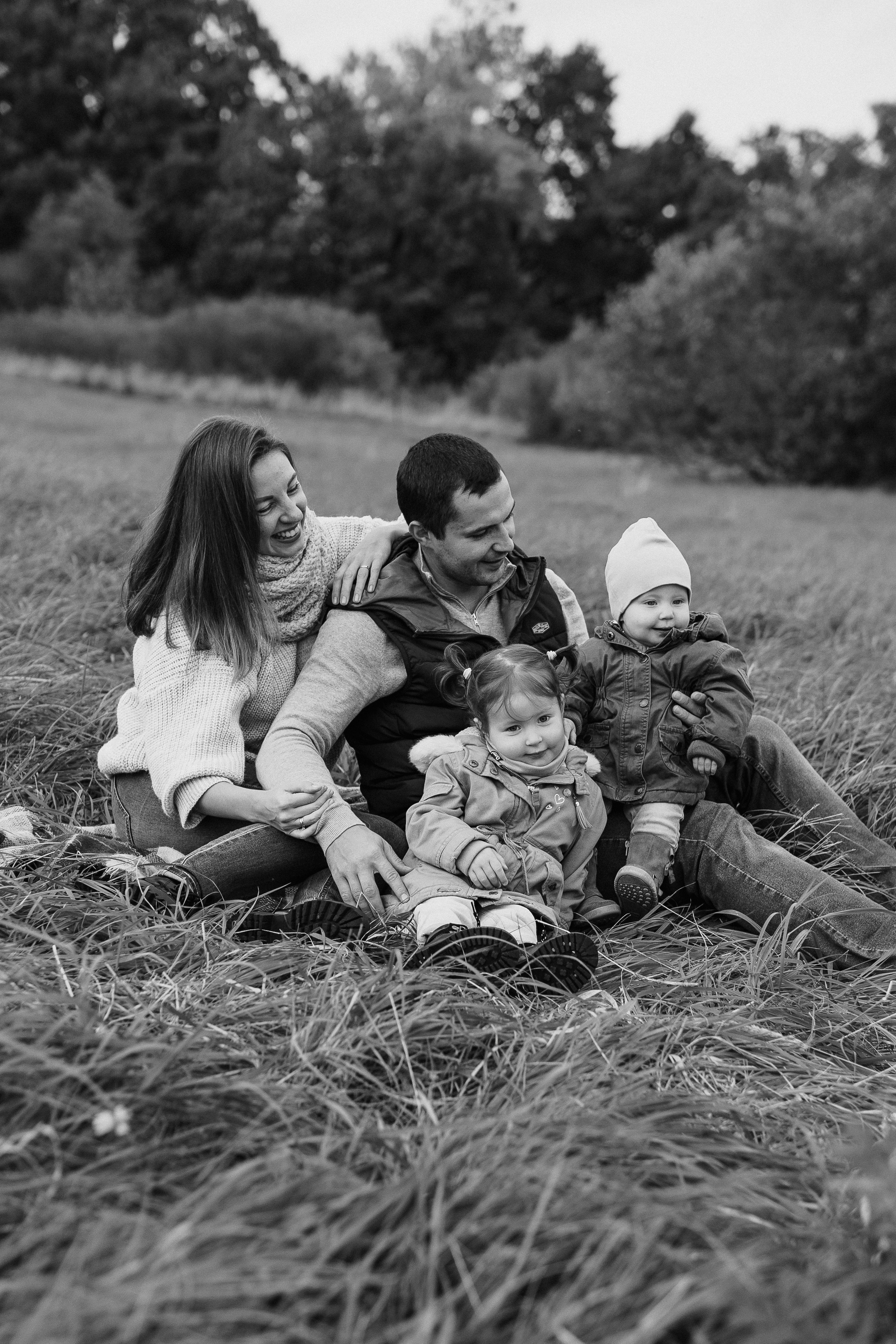 Семья Алеси и Ульяны на природе. Фотограф Ольга Игорева