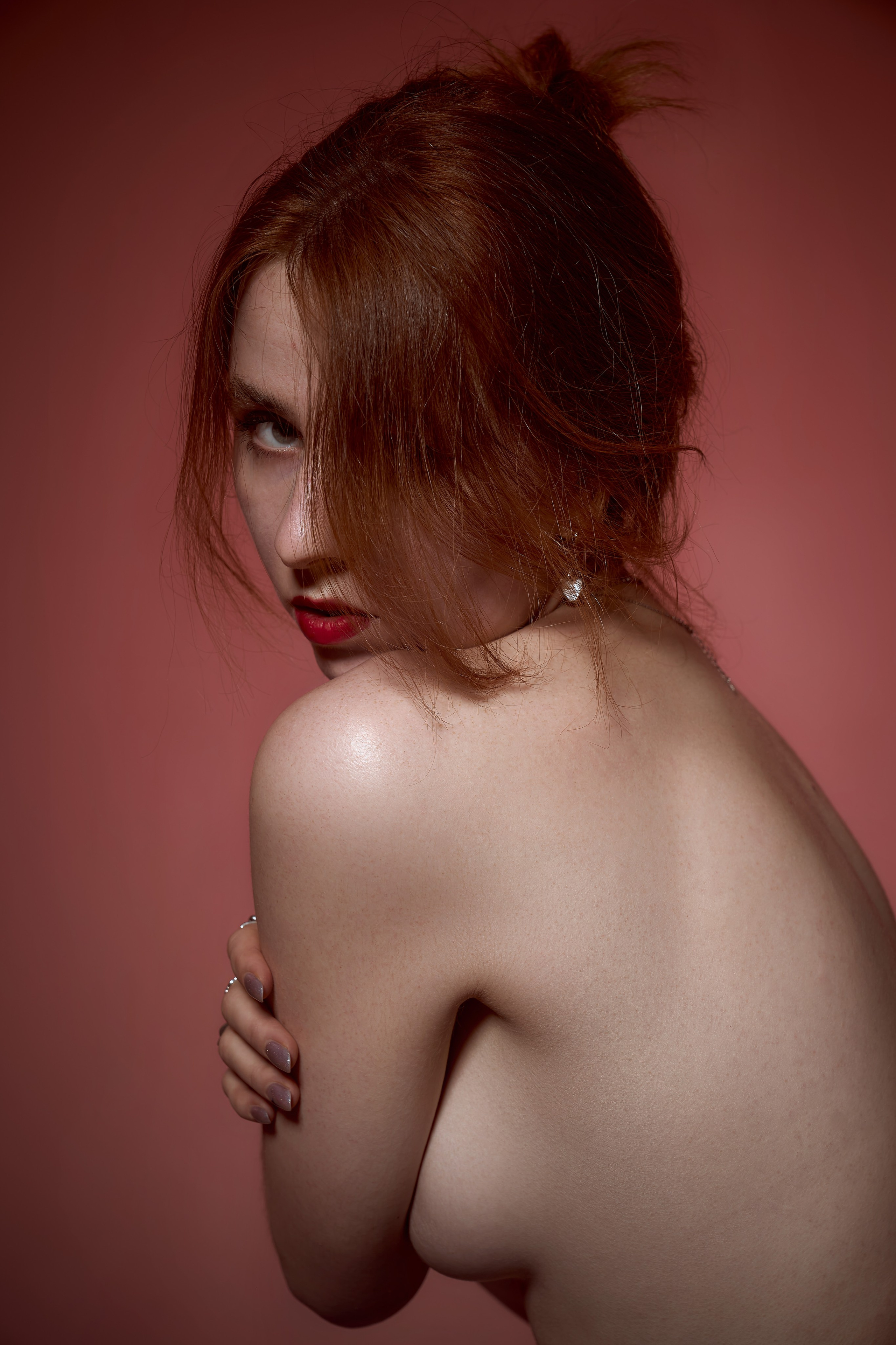 Фотосессия в эротическом стиле на циклораме в фотостудии Kap's Москвы