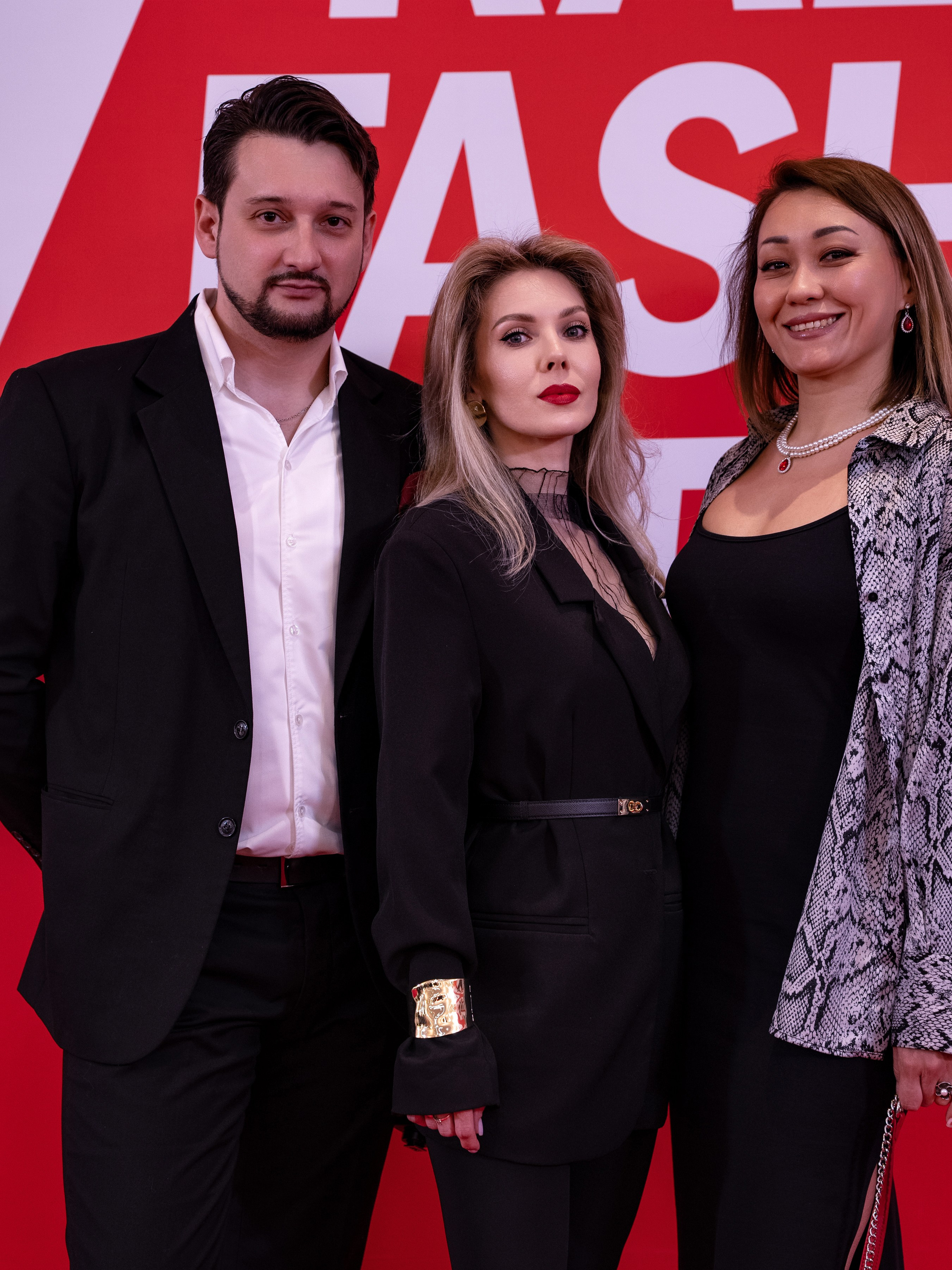 Backstage Day 1. Сайт Алматинского НЮ АРТ, будуар и фэшн фотографа Дениса Карпенко