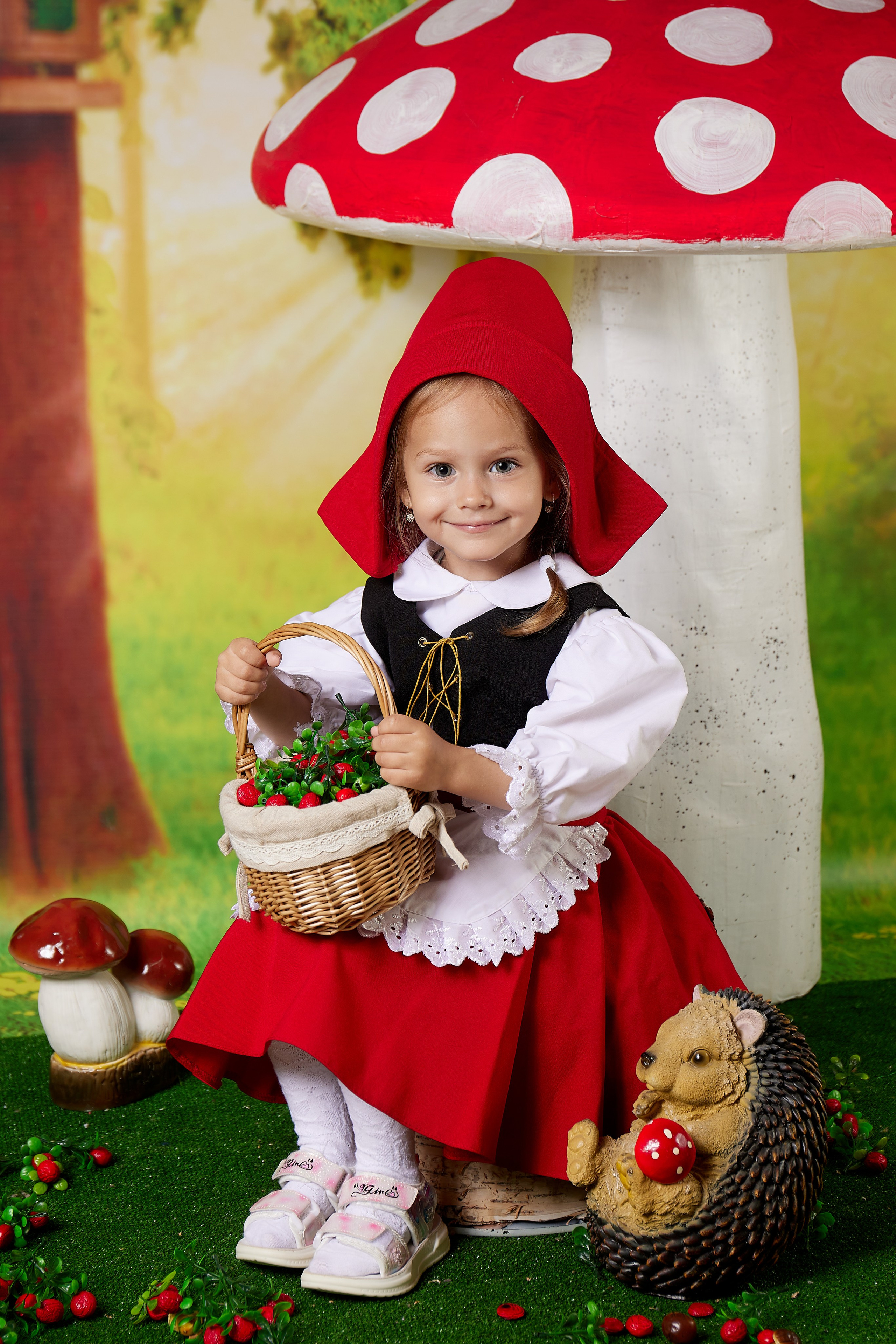 Под грибом. Детская выездная фотостудия