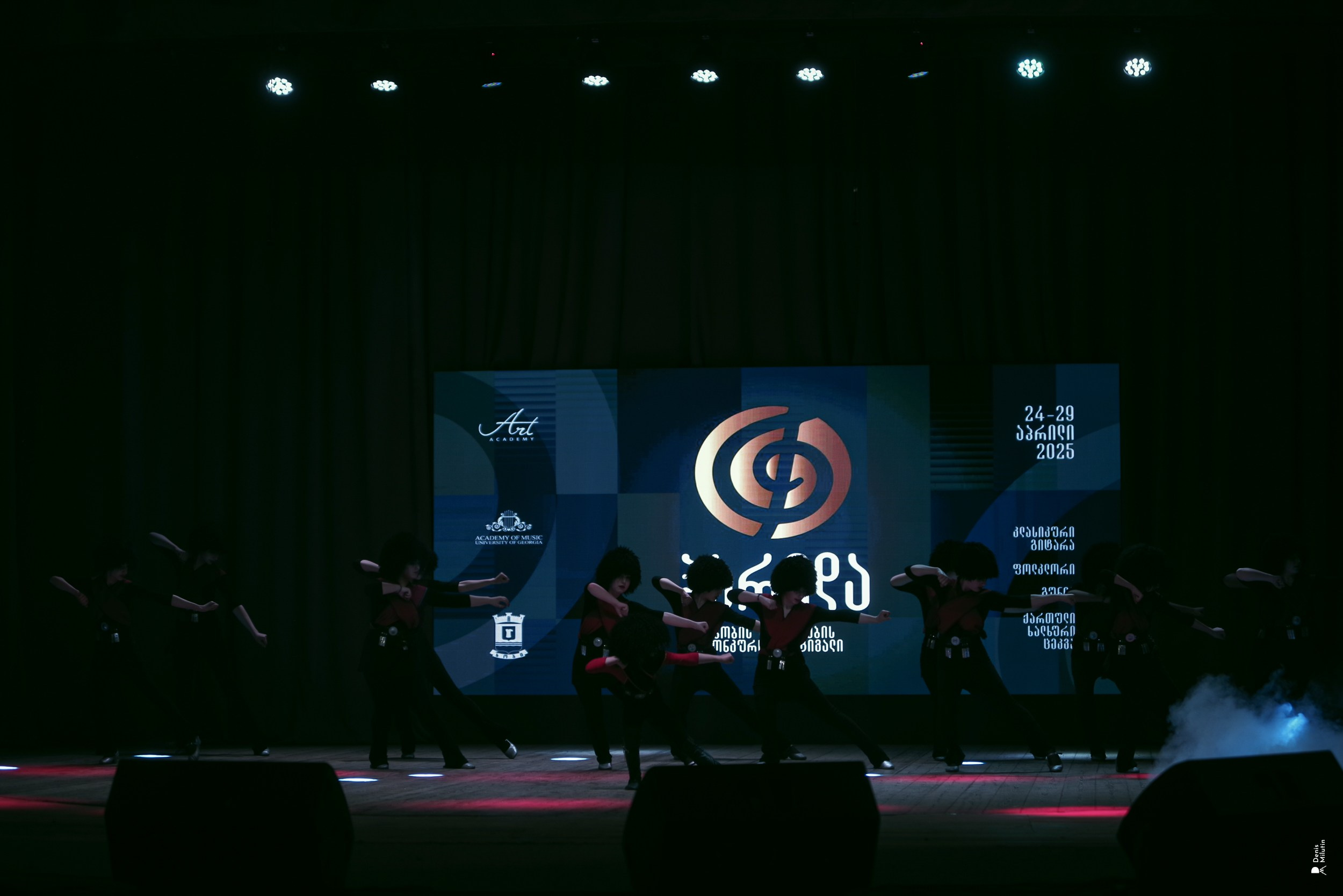 Танцы в Хоби. Портретный фотограф Денис Милютин