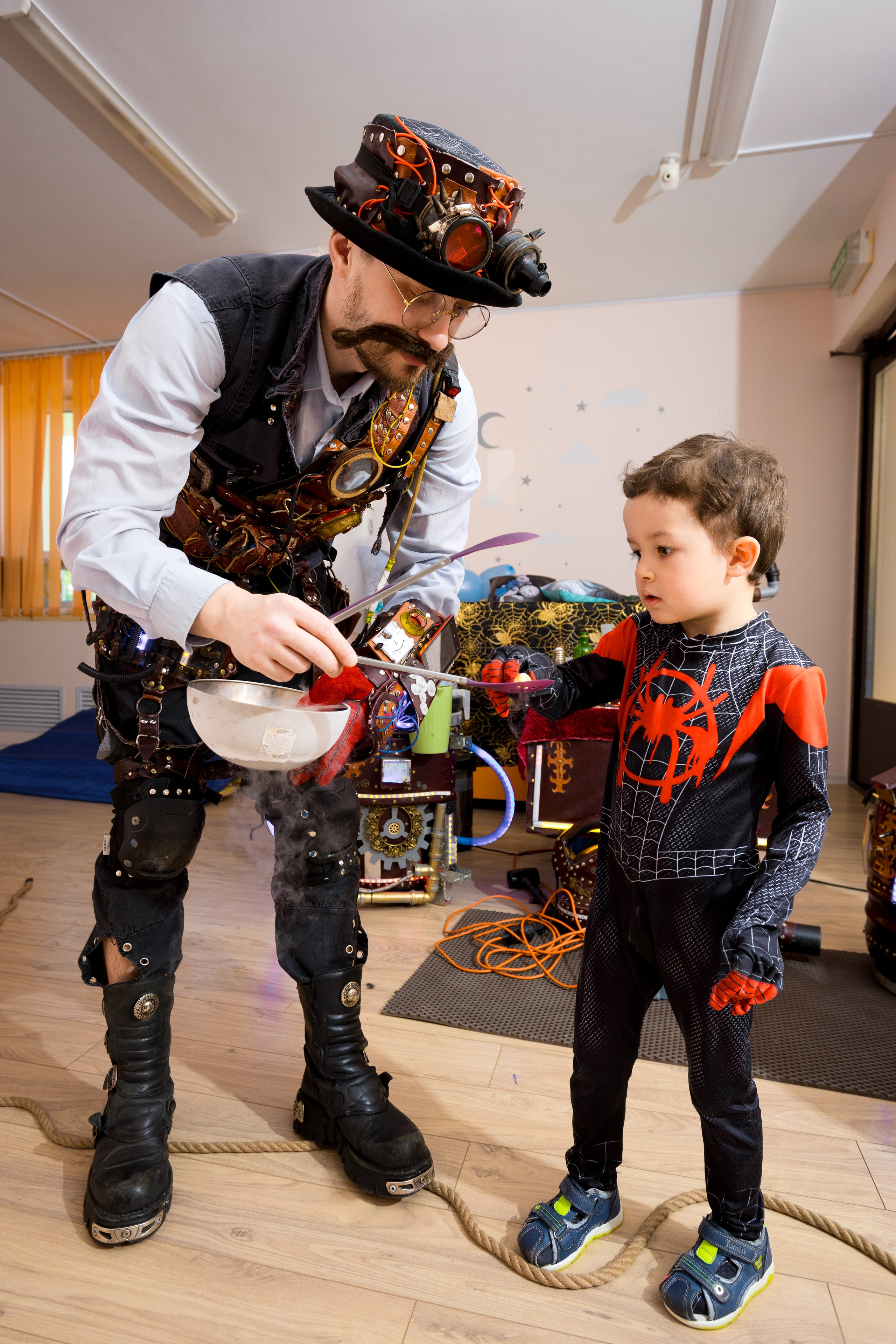 В садике. Photomantis