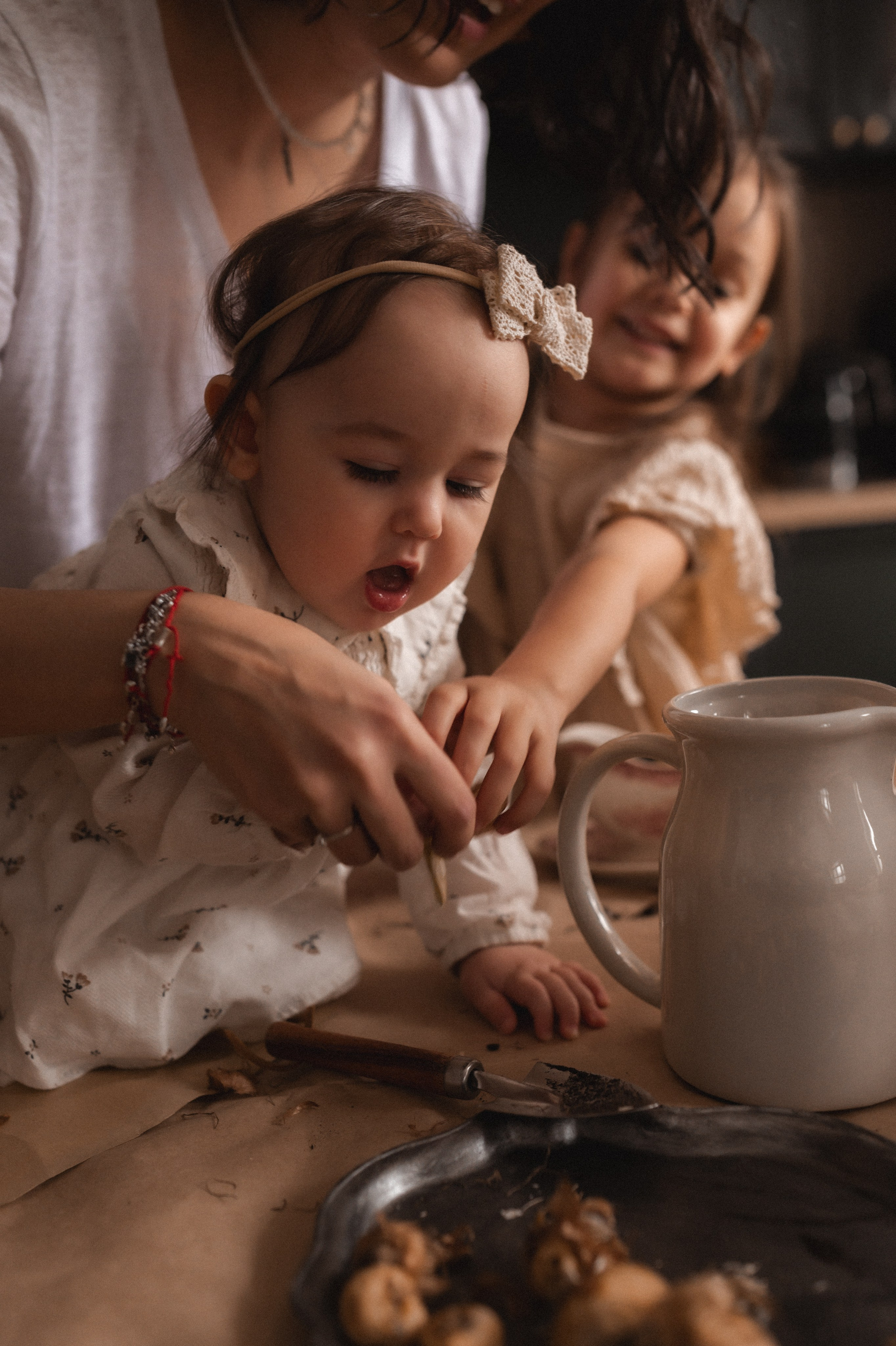 Полина, Дима, Мия и Эмма дома. Семейный и свадебный lifestyle-фотограф в Москве Мария Петрова