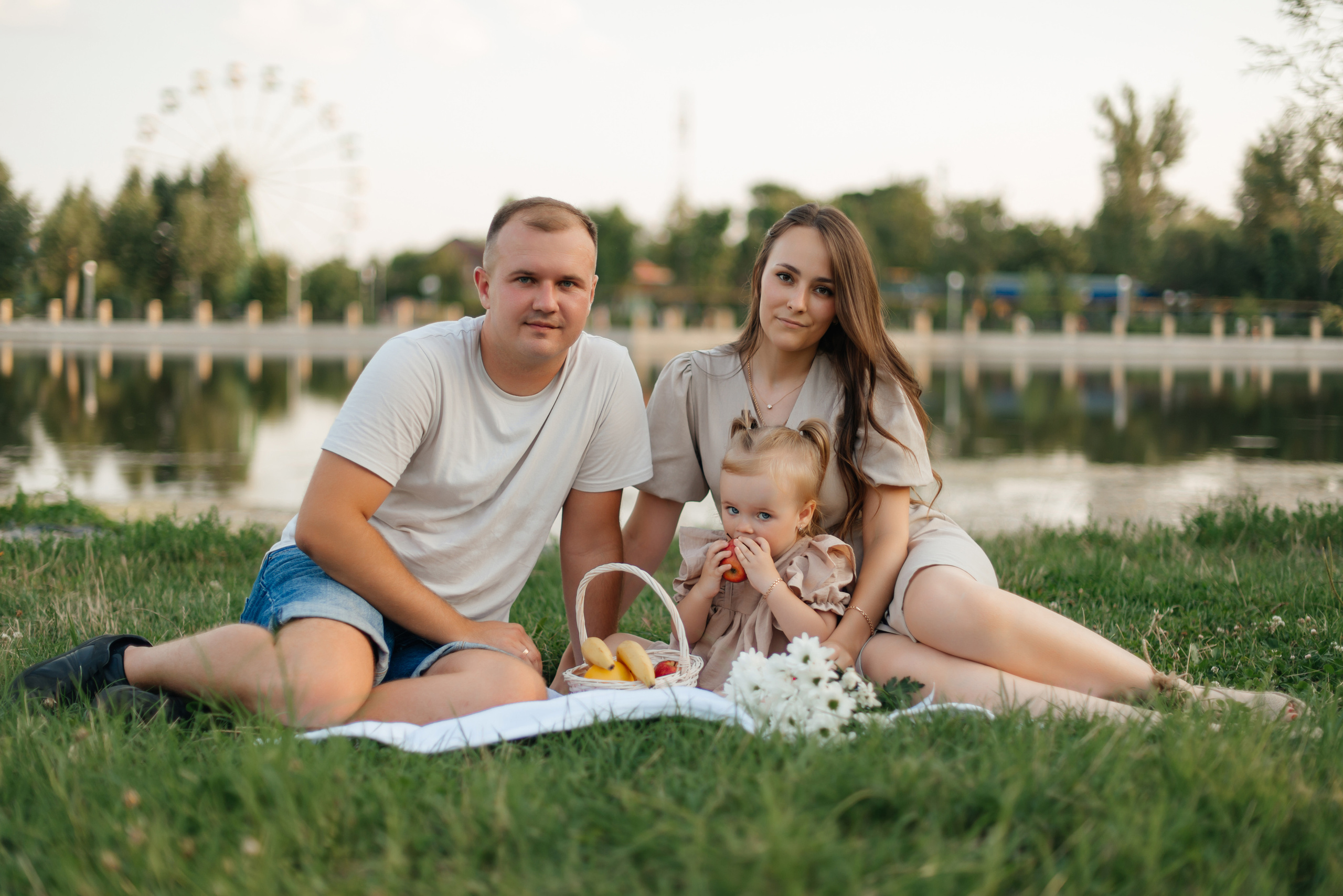 Семейная фотосессия летняя. Фотограф Палий Ульяна