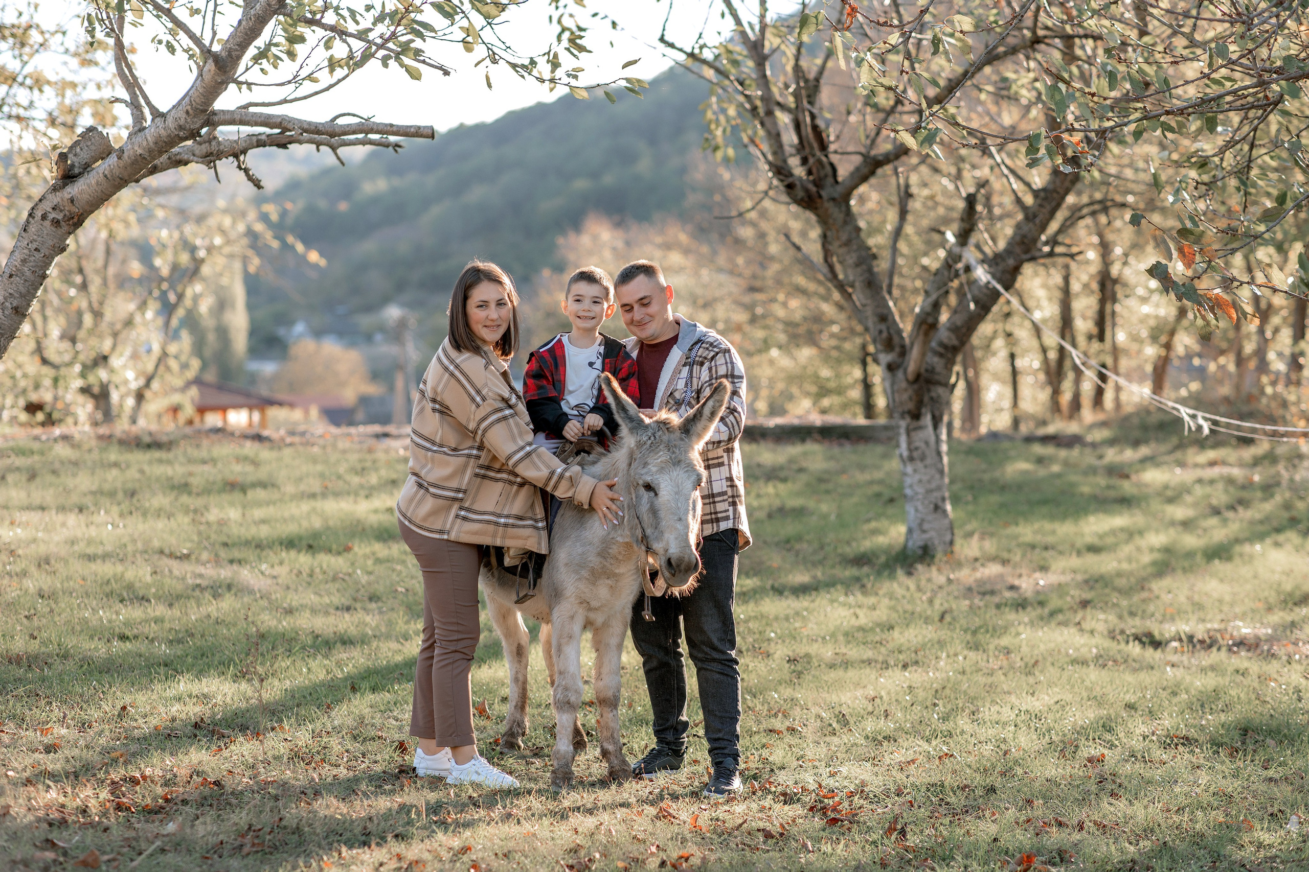 Выездная семейная фотосессия. Фотограф-стилист Крым Прокат одежды в Крыму. Фотосессии в Крыму