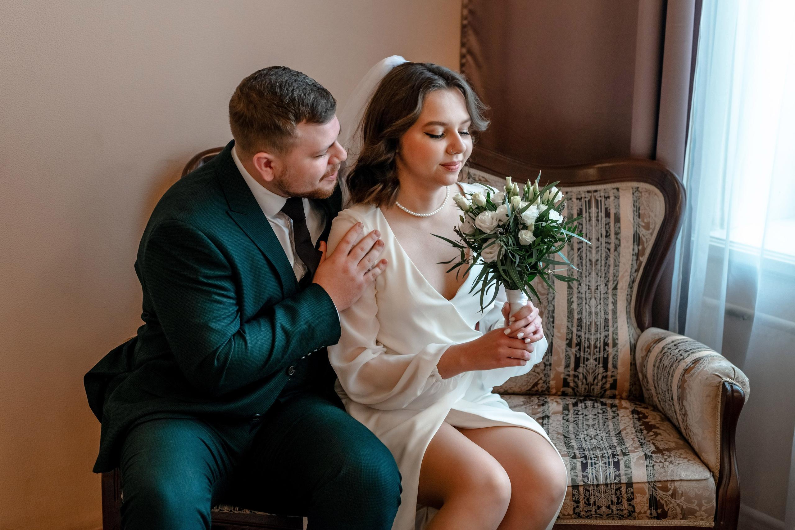 Ксения и Егор (фотосессия в ЗАГСе Петроградского района, Ботаническом саду с сакурой). Портретный, семейный и свадебный фотограф в Санкт-Петербурге и в Пушкине Ширяев Денис