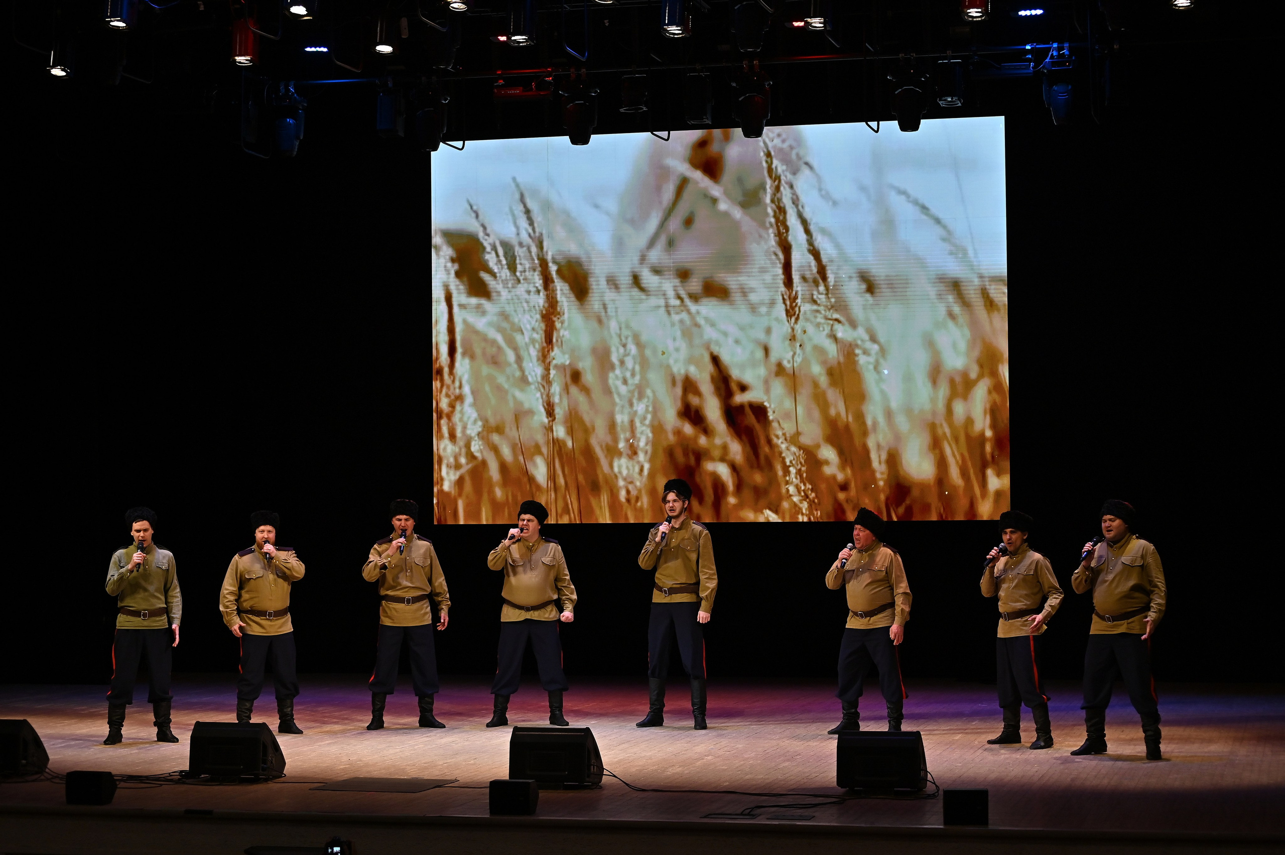 ФОТОГРАФ ВАШИХ МЕРОПРИЯТИЙ РЯЗАНЬ СЕРГЕЙ КЛЮЕВ Концертная фотография близка к репортажу и портретной съемке