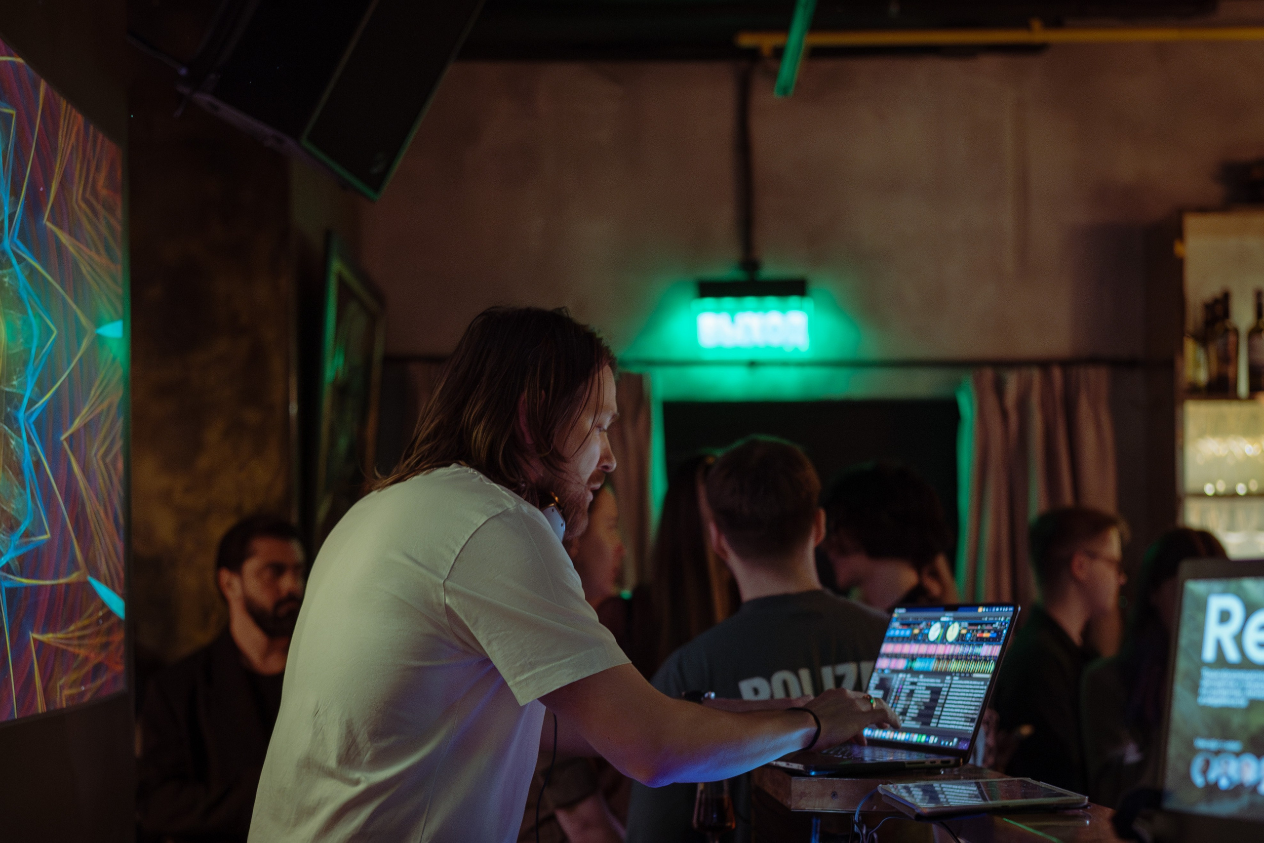 Вечеринка INSTADIUM репортажный фотограф Саша Дружинина. Репортажный фотограф в Москве Саша Дружинина