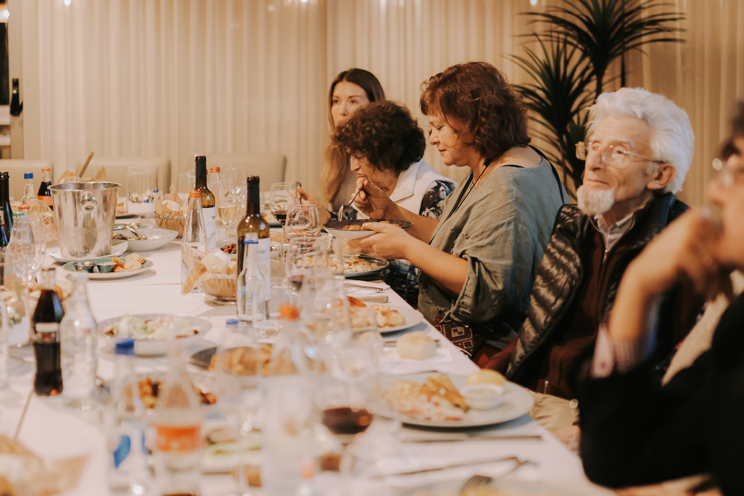 Engagement dinner, Bat Yam | December 2025. Photographer in Israel Alice Milchin