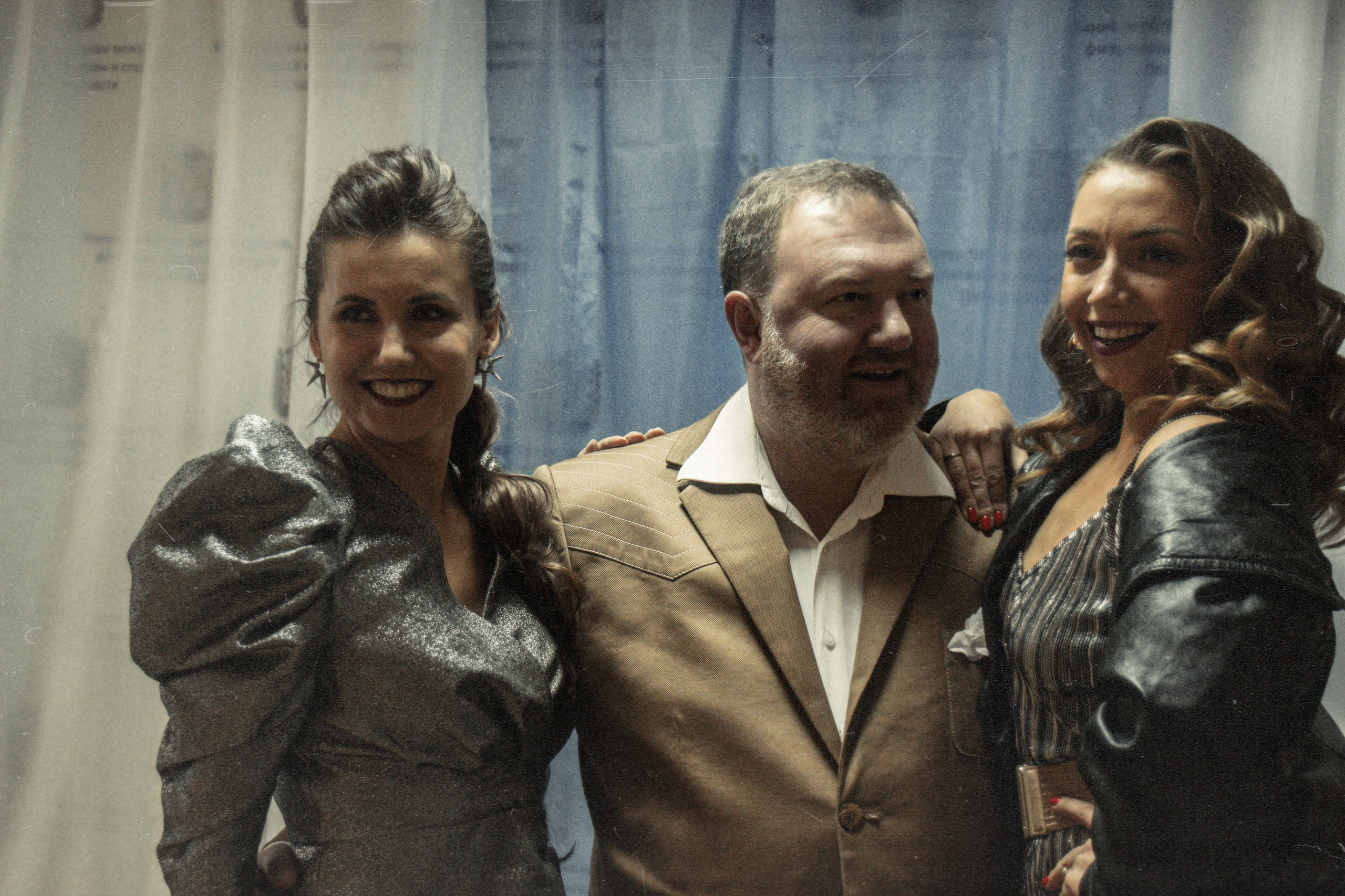 Гузель & Алексей свадьба в стиле 90х. Фотограф и видеограф в Омск/Москва Сащенко Лера