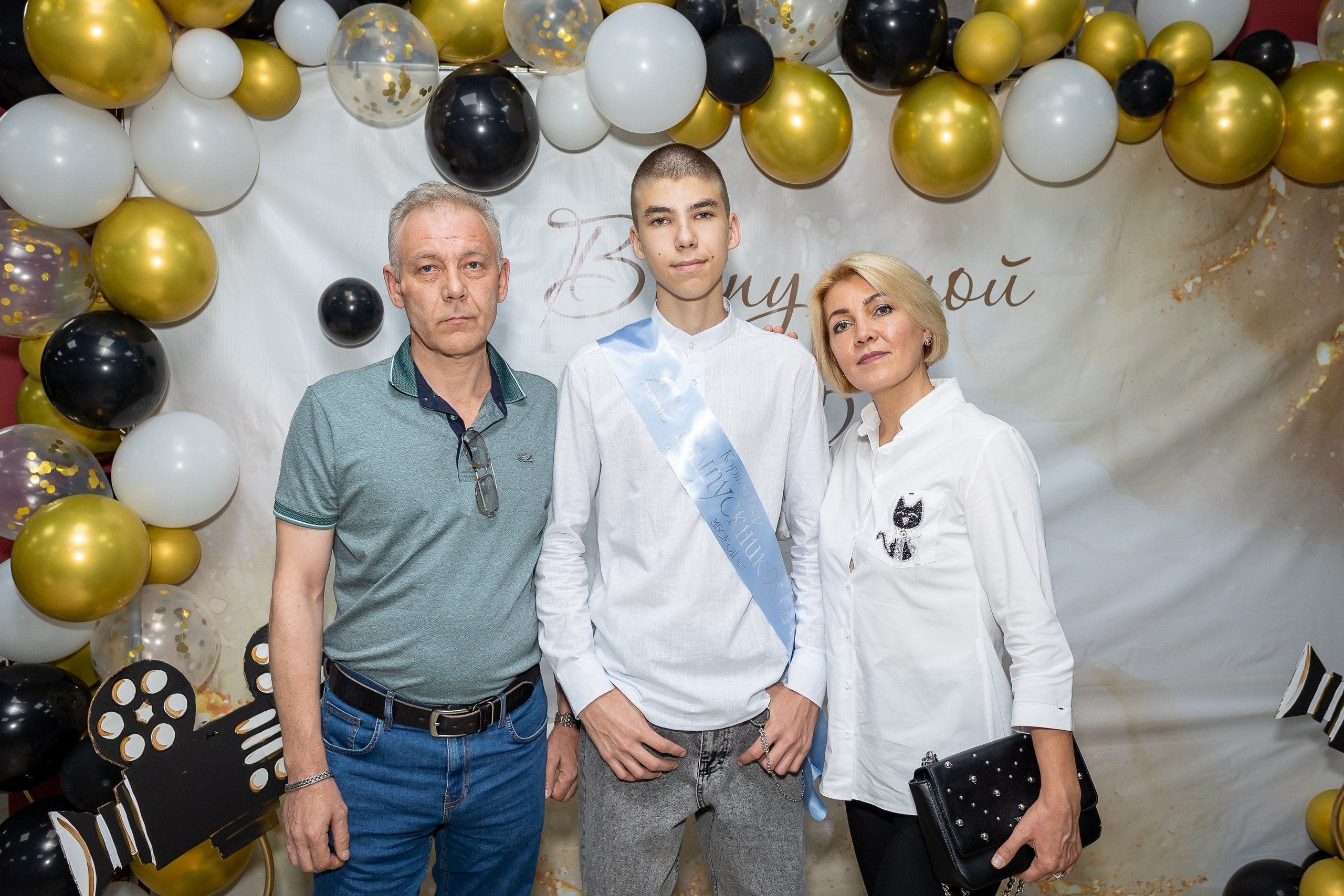 Вручение аттестата и выпускной вечер. Выпускные альбомы Майкоп, Краснодар Елена Золотарева