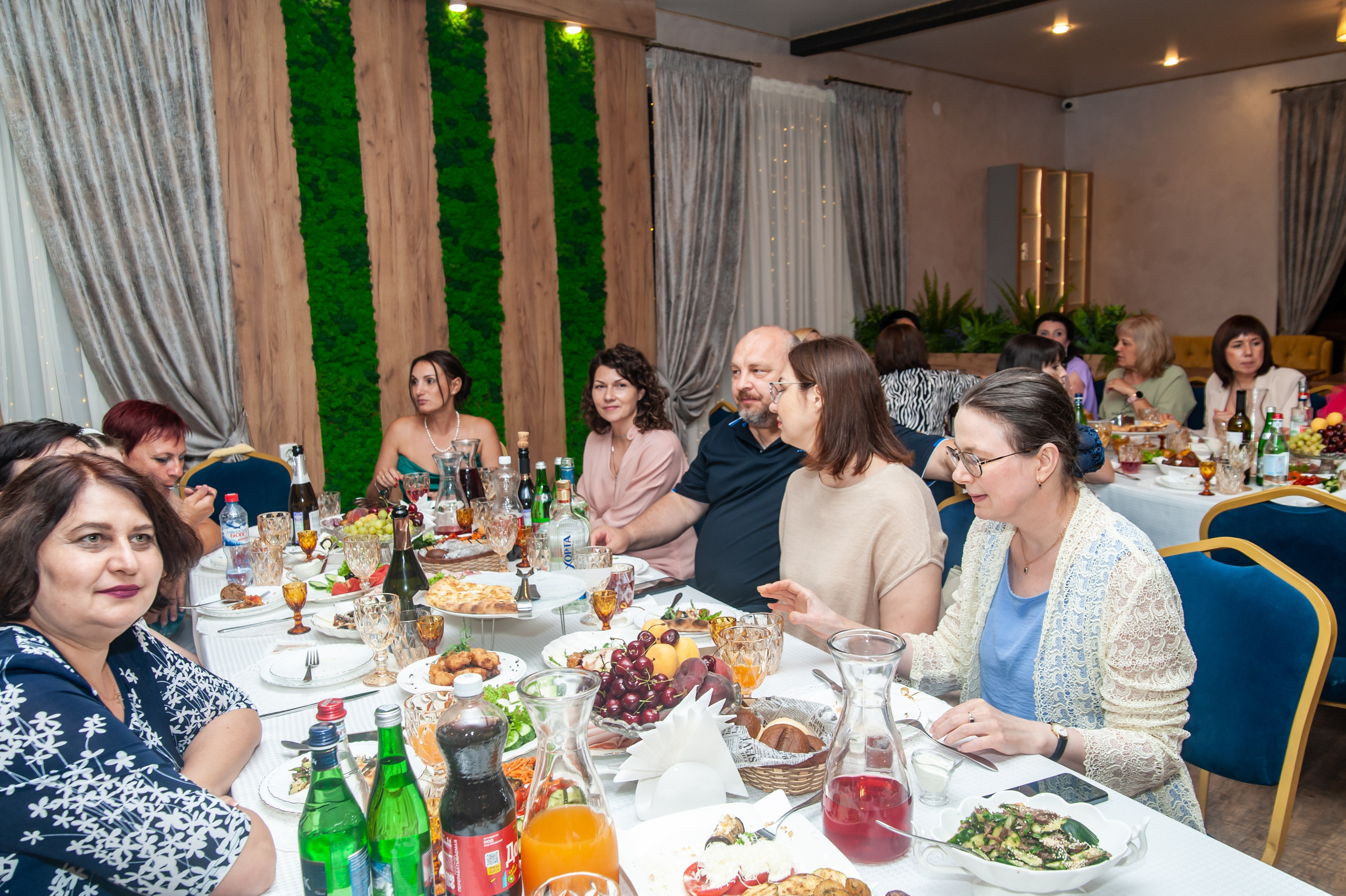 Выпускной МАОУ СОШ № 17 им. Эдуарда Есаяна. Свадебный и семейный фотограф Денис Лукьянов в Краснодаре, Краснодарском крае и Республике Крым