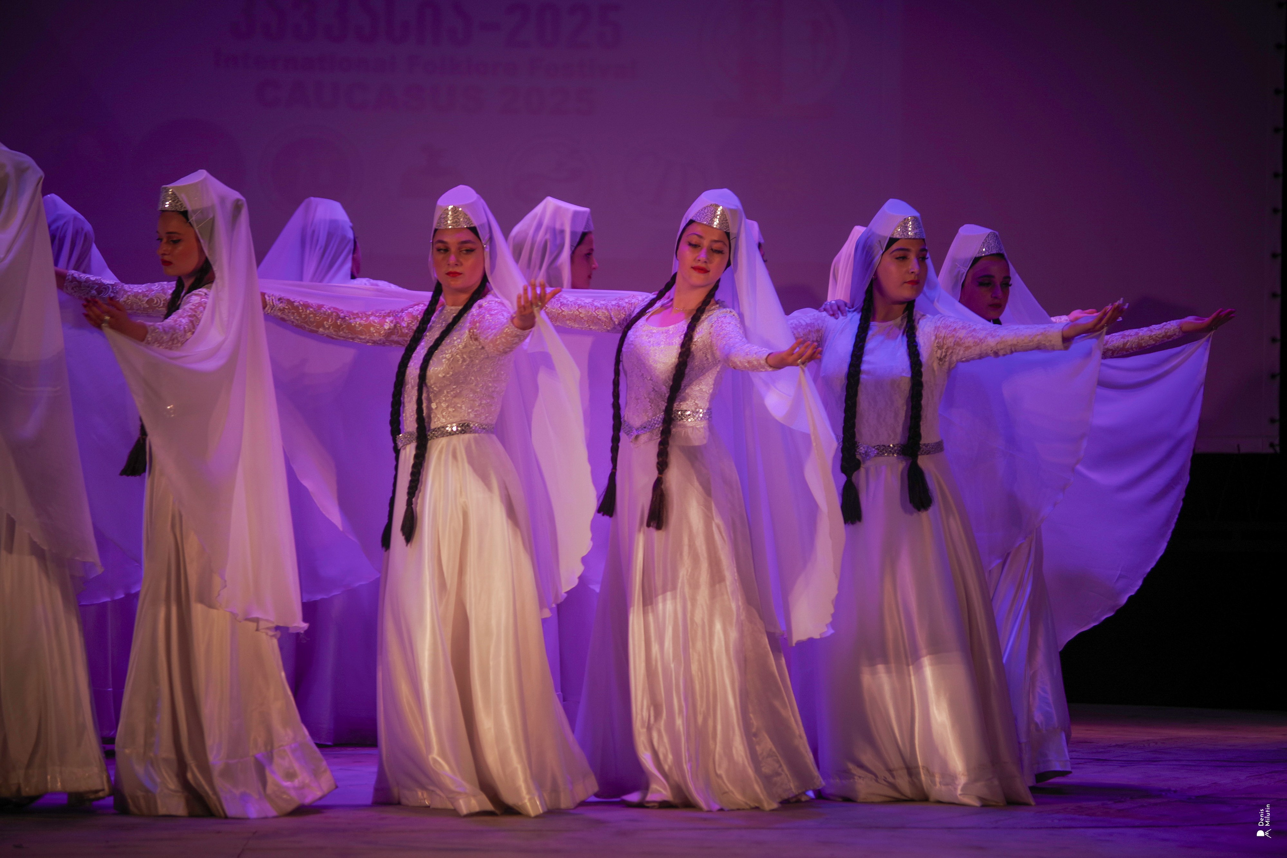 Танцы в прекрасном Они. Портретный фотограф Денис Милютин