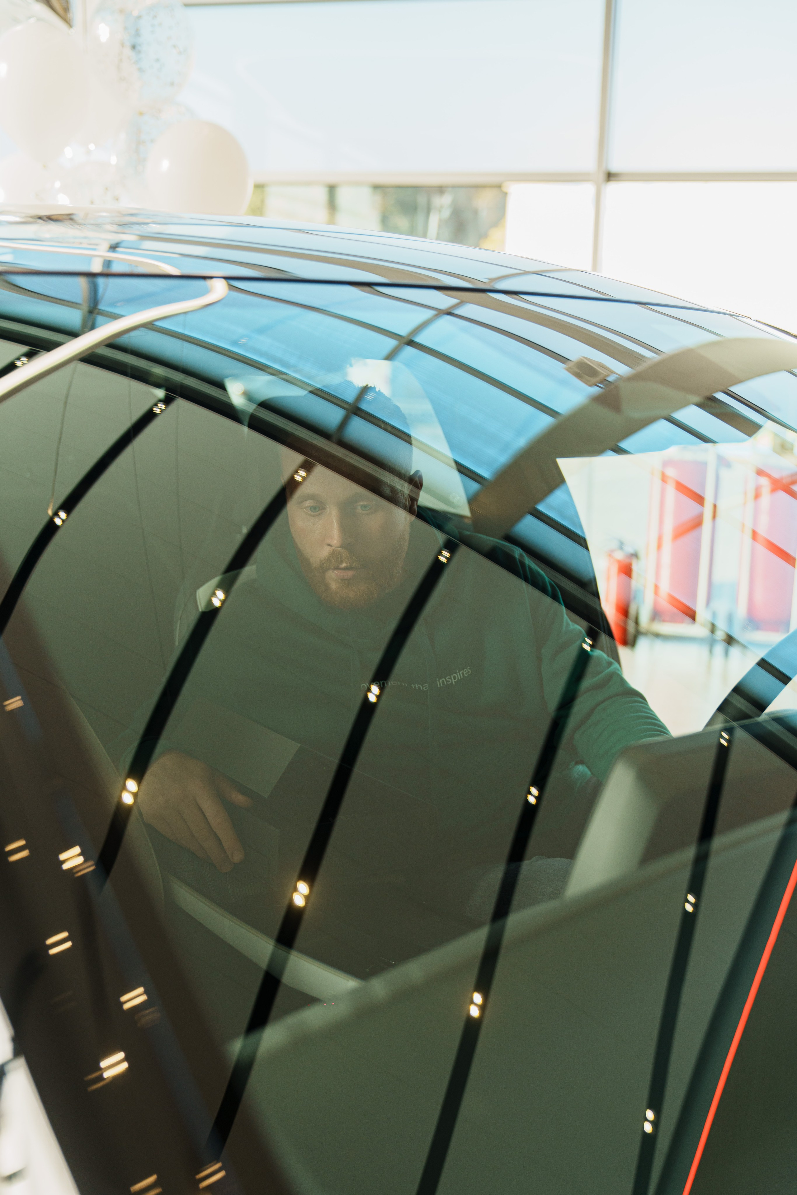 Kia EV6 Вручение Евгений Чебаткову. Фотограф TAULAN_1