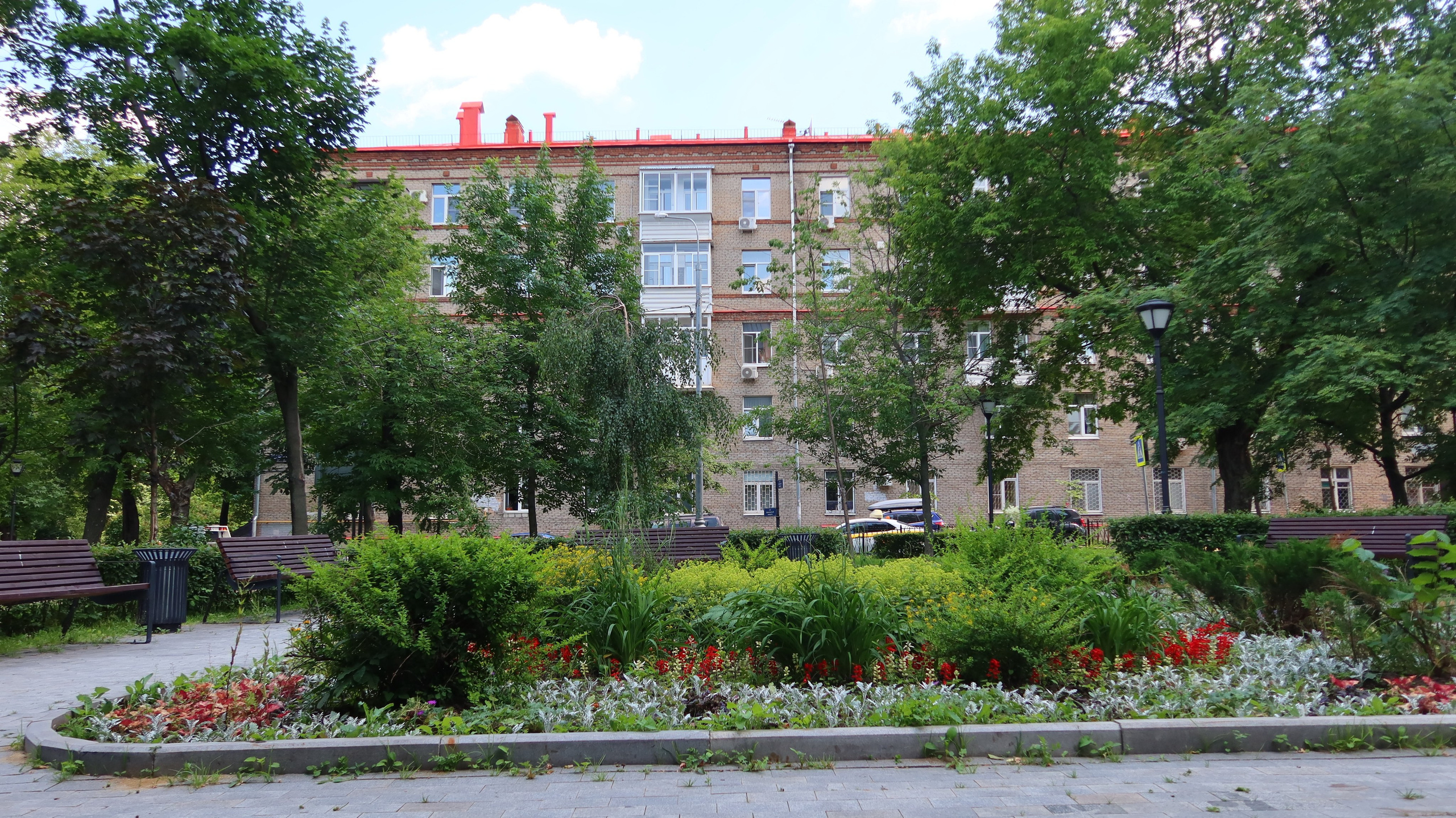 Антроповский сквер. Улица, люди, жизнь…