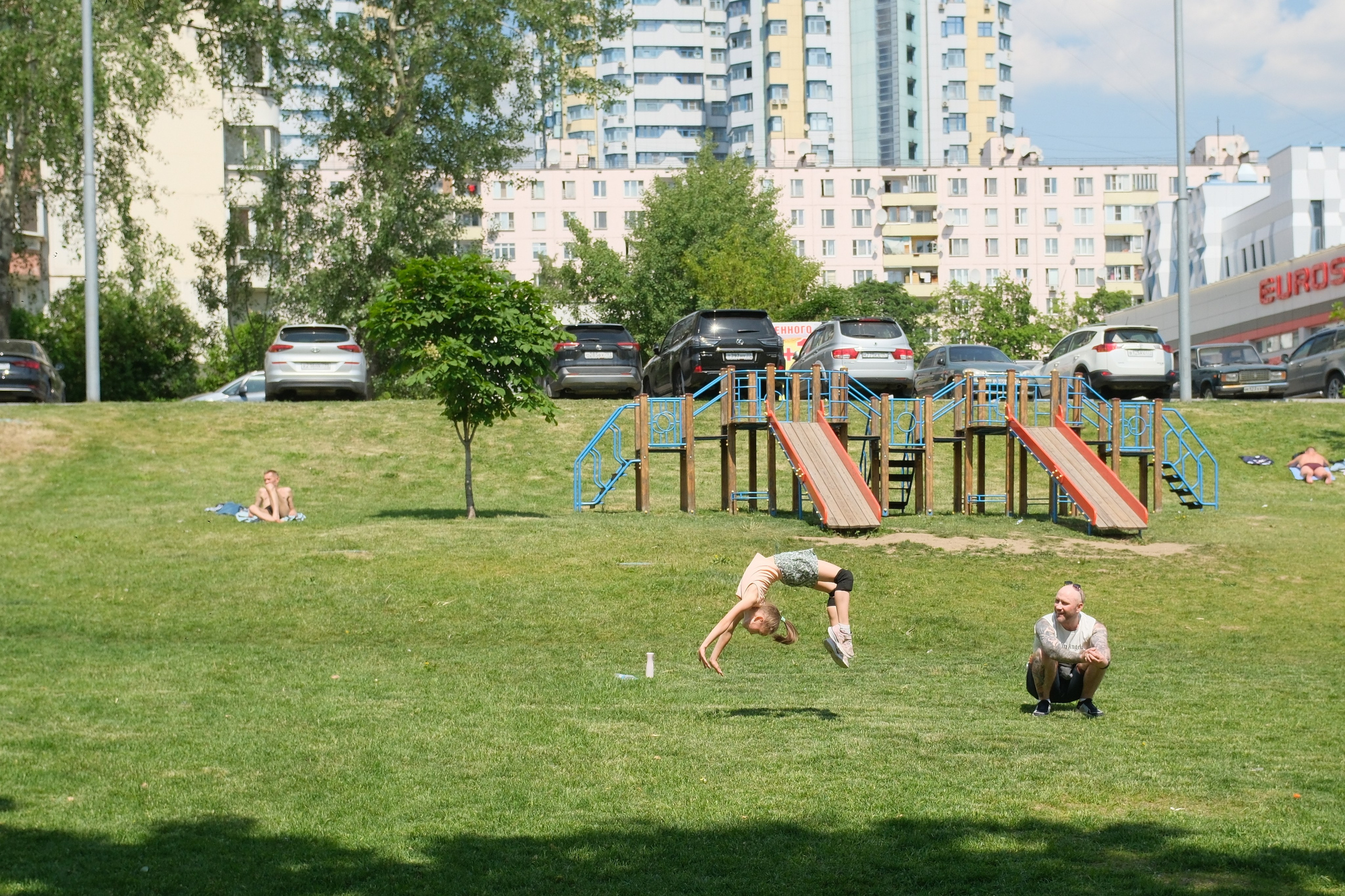 Улица, люди, жизнь…