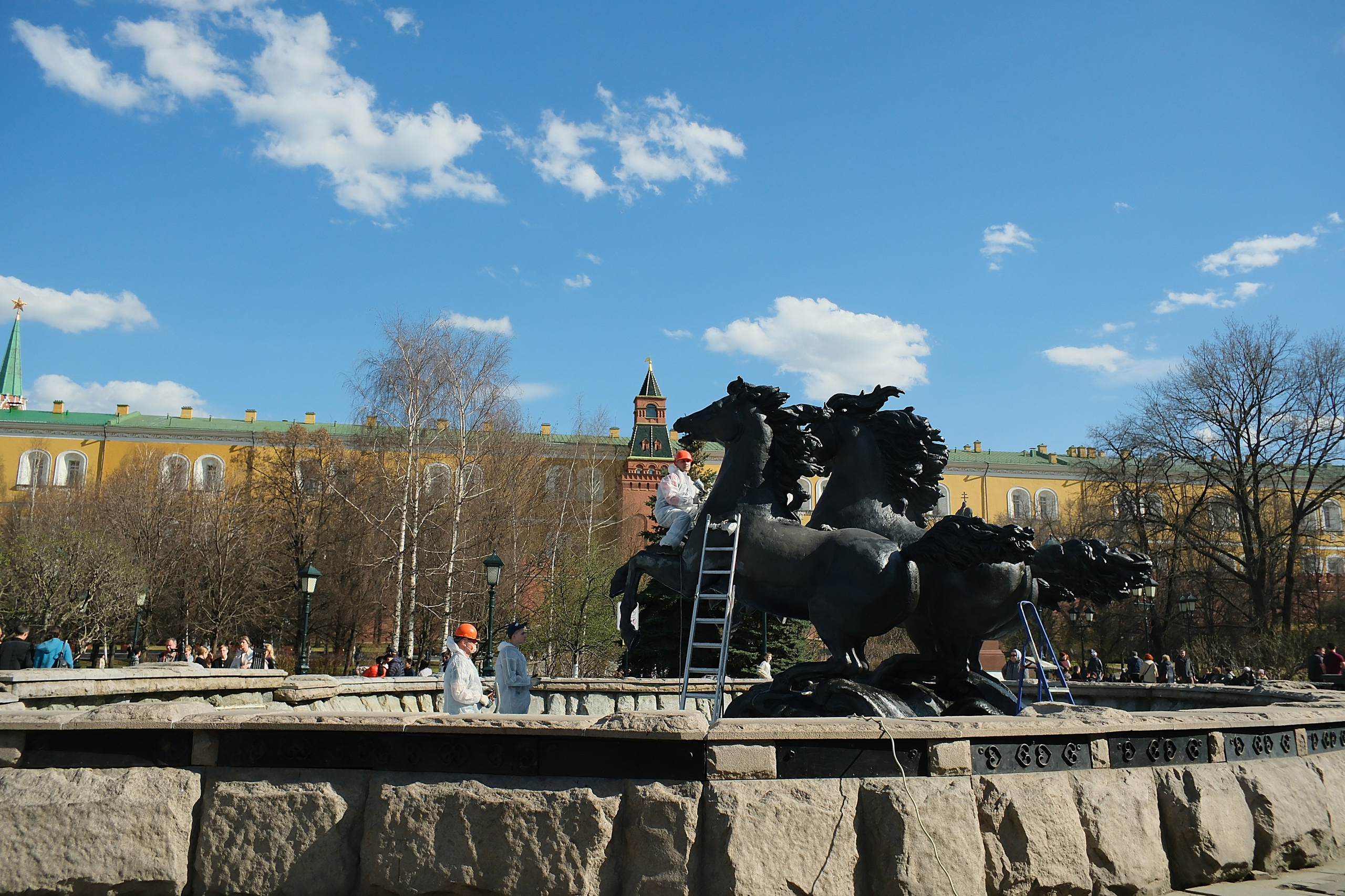 Улица, люди, жизнь…