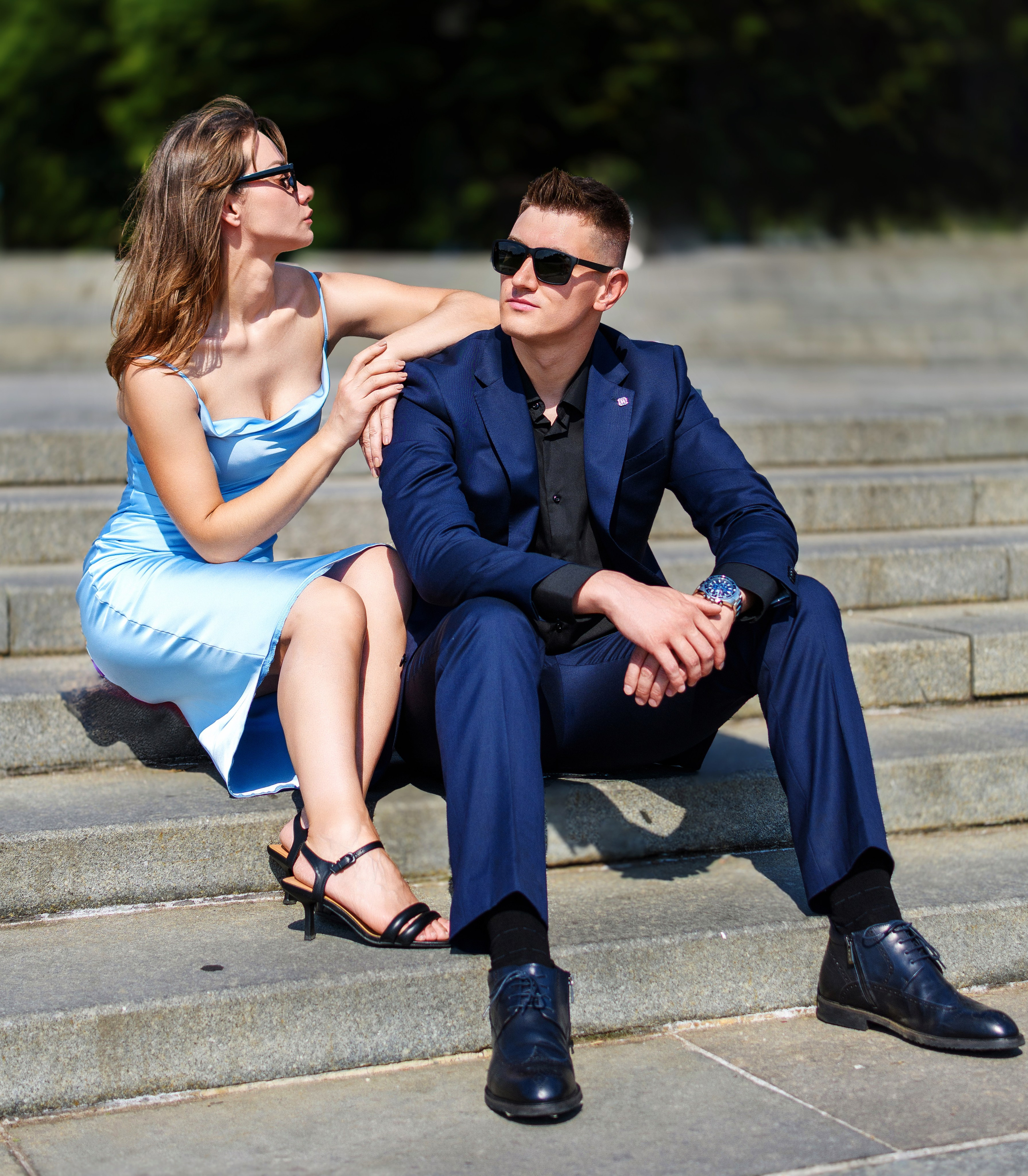 Фото идеи для фотосессии девушки и парня на улице в Москве