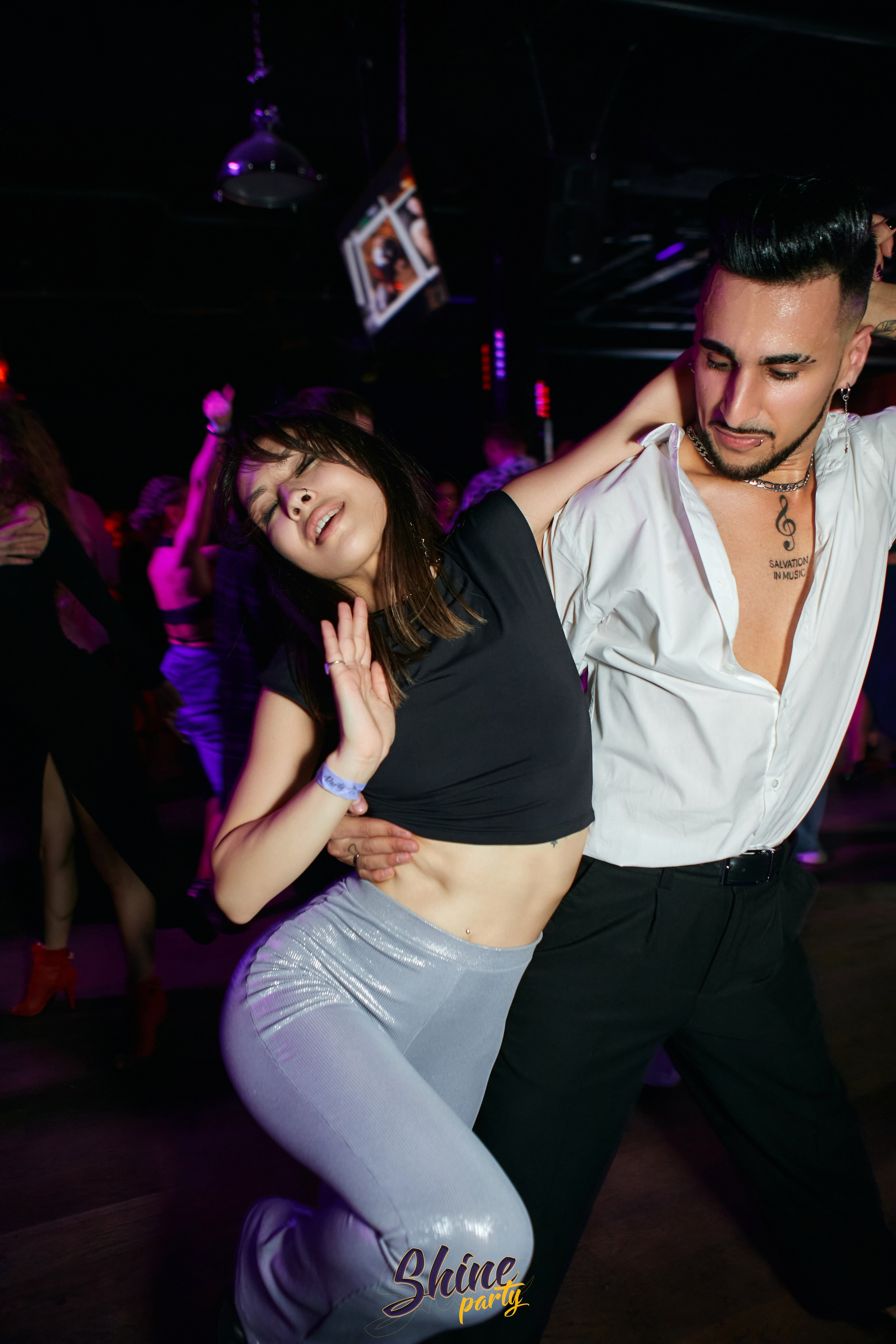 Shine party bachata. Свадебный фотограф