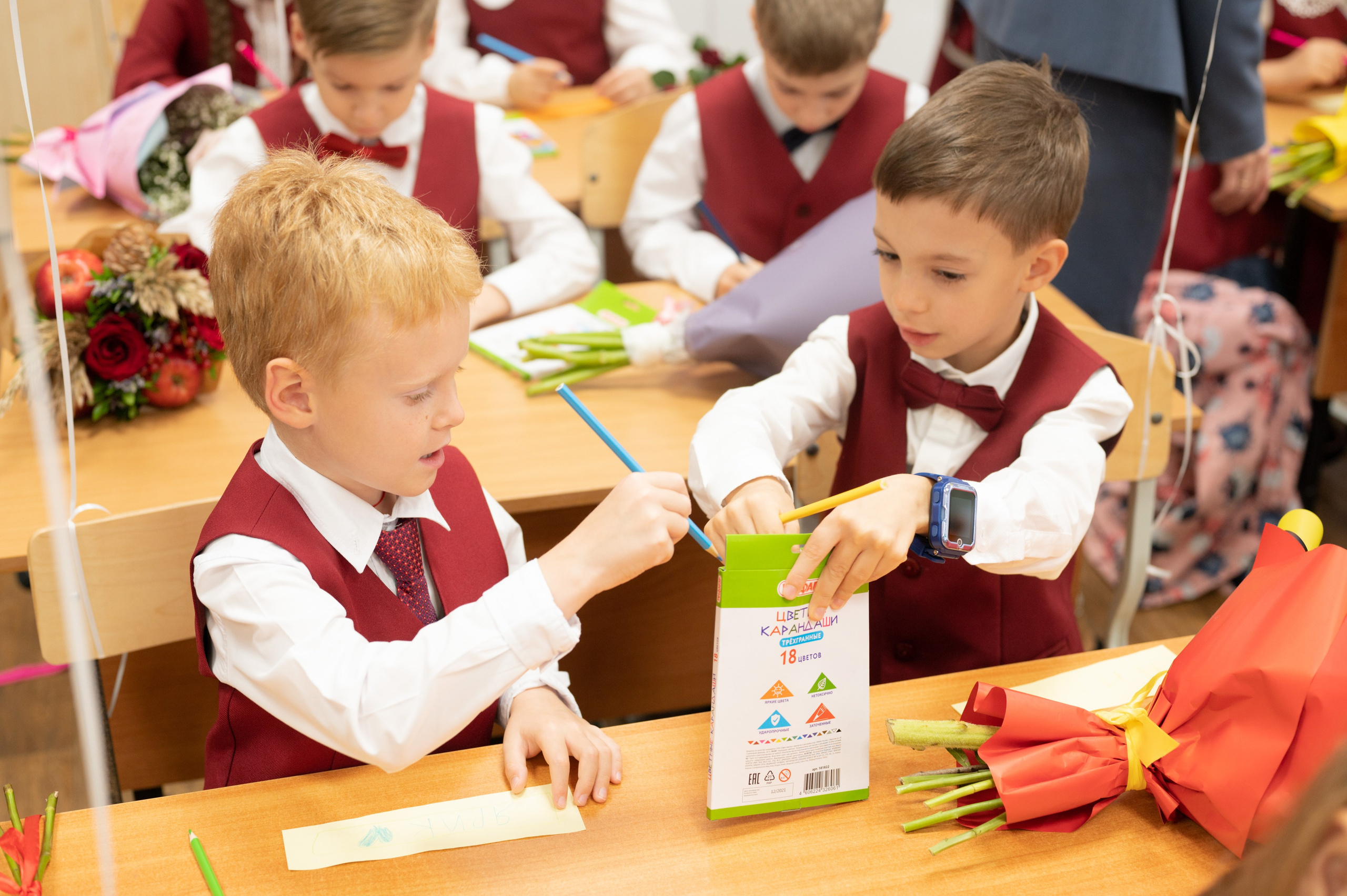 1 сентября 1 К 16 гимназия репортаж, линейка +в классе. Фотограф новорожденных, семейный детский в Тюмени Татьяна Морозова