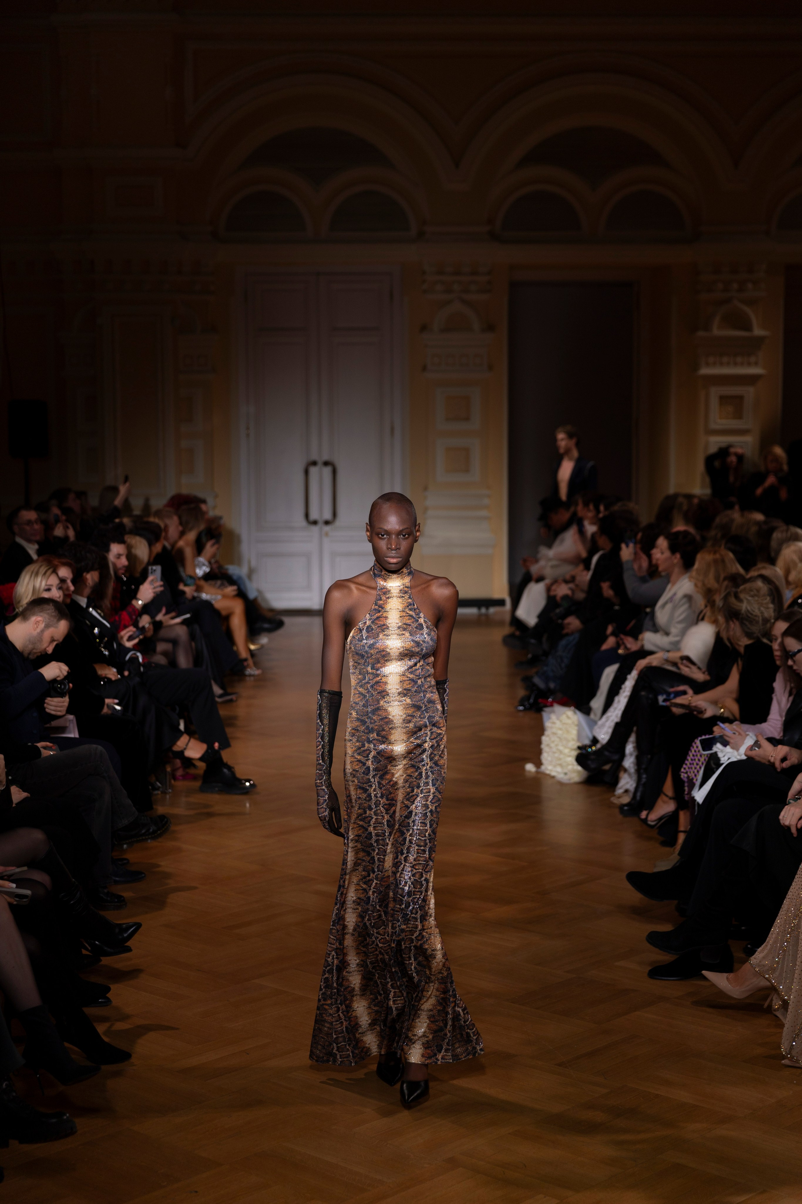 CANACH fashion show by Artashes Oganian, GUM, Moscow. «Птичка на проводе»: информационный портал в Москве