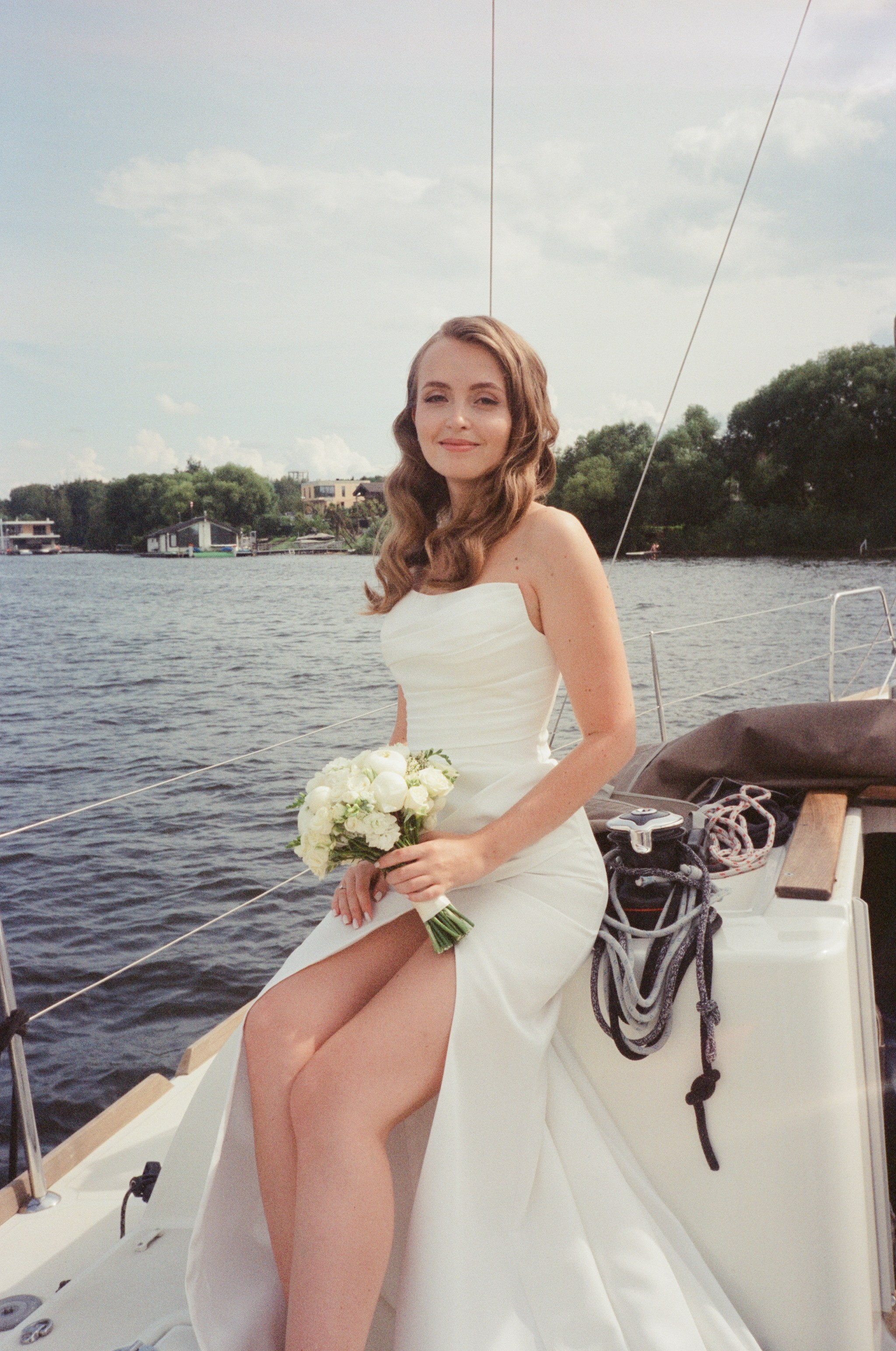 Фотограф на фотосъемку на пленку в Москве. Пленочный фотограф в Москве