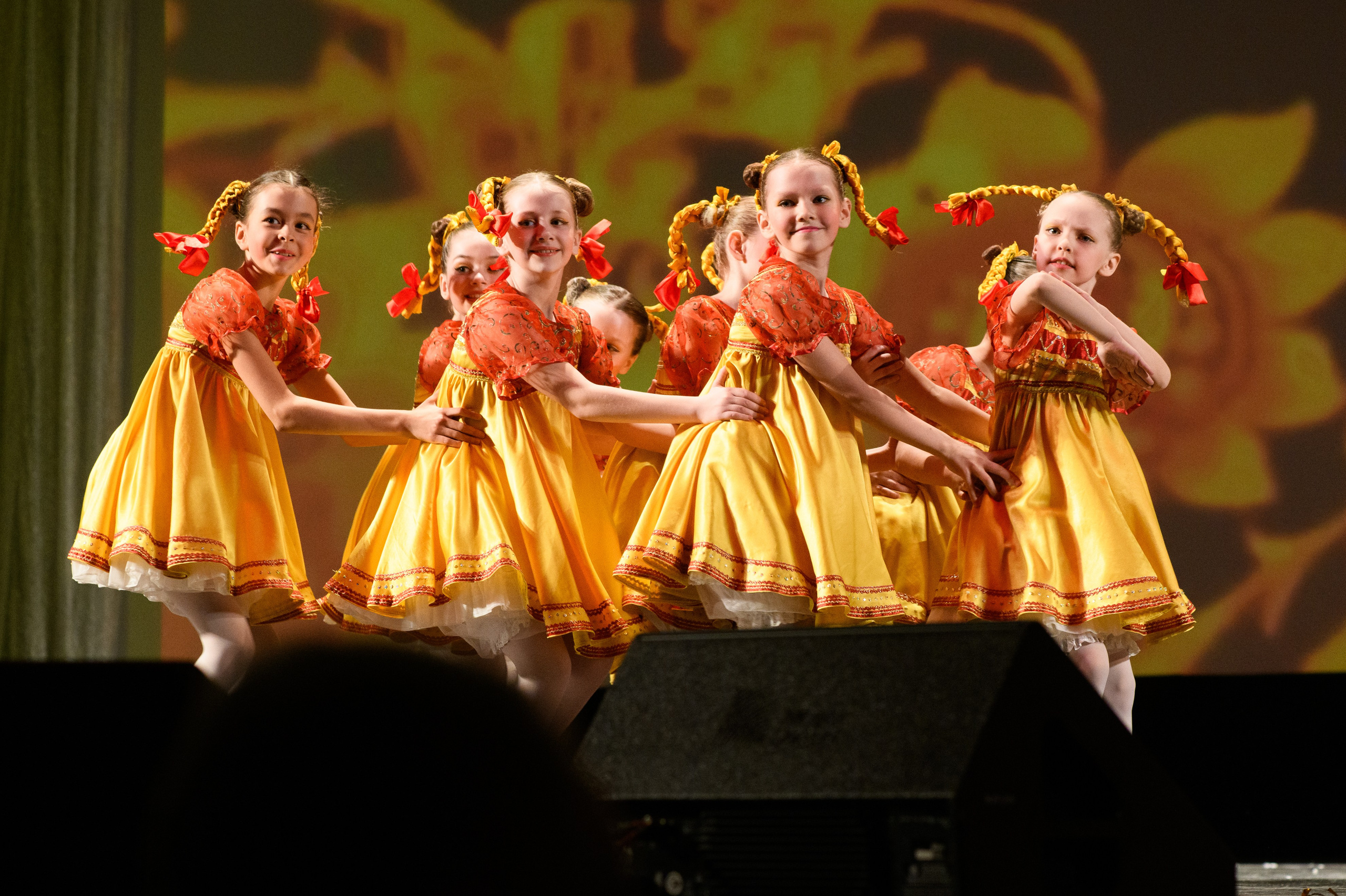 23 апреля, часть 2, БКЗ Октябрьский, г. Санкт-Петербург. Золотое яблочко