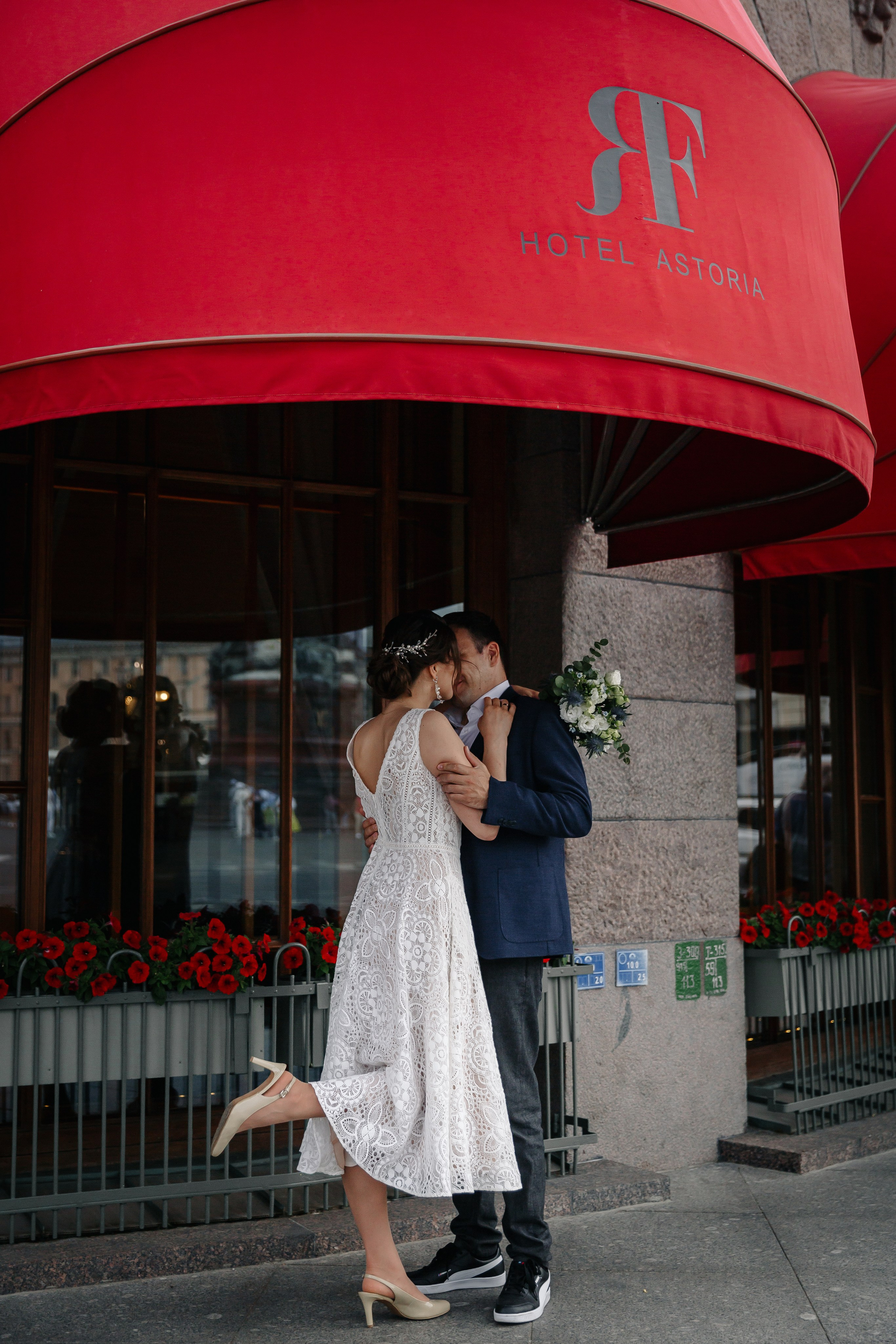 ДВОРЕЦ № 1 | Июль, Исаакиевская площадь. Свадебный фотограф в Санкт-Петербурге Полина Корзухина