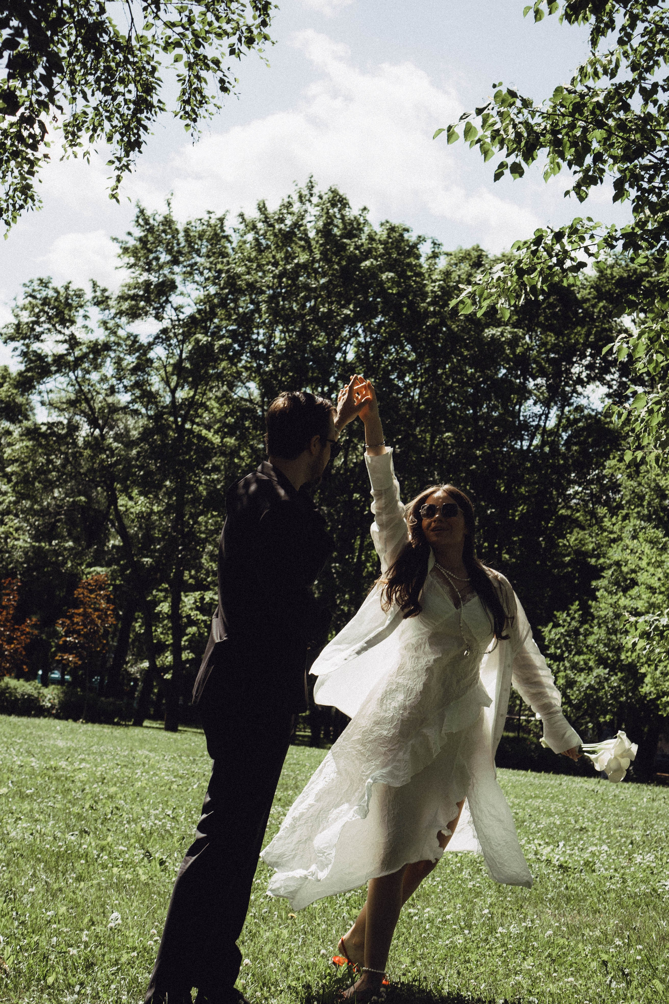 СВАДЕБНАЯ СЬЕМКА В ПАРКЕ ПОБЕДЫ И ПРОГУЛКА ПО МОСКОВСКОМУ ПРОСПЕКТУ. Профессиональный фотограф, Санкт-Петербург — Виктория Богомолова