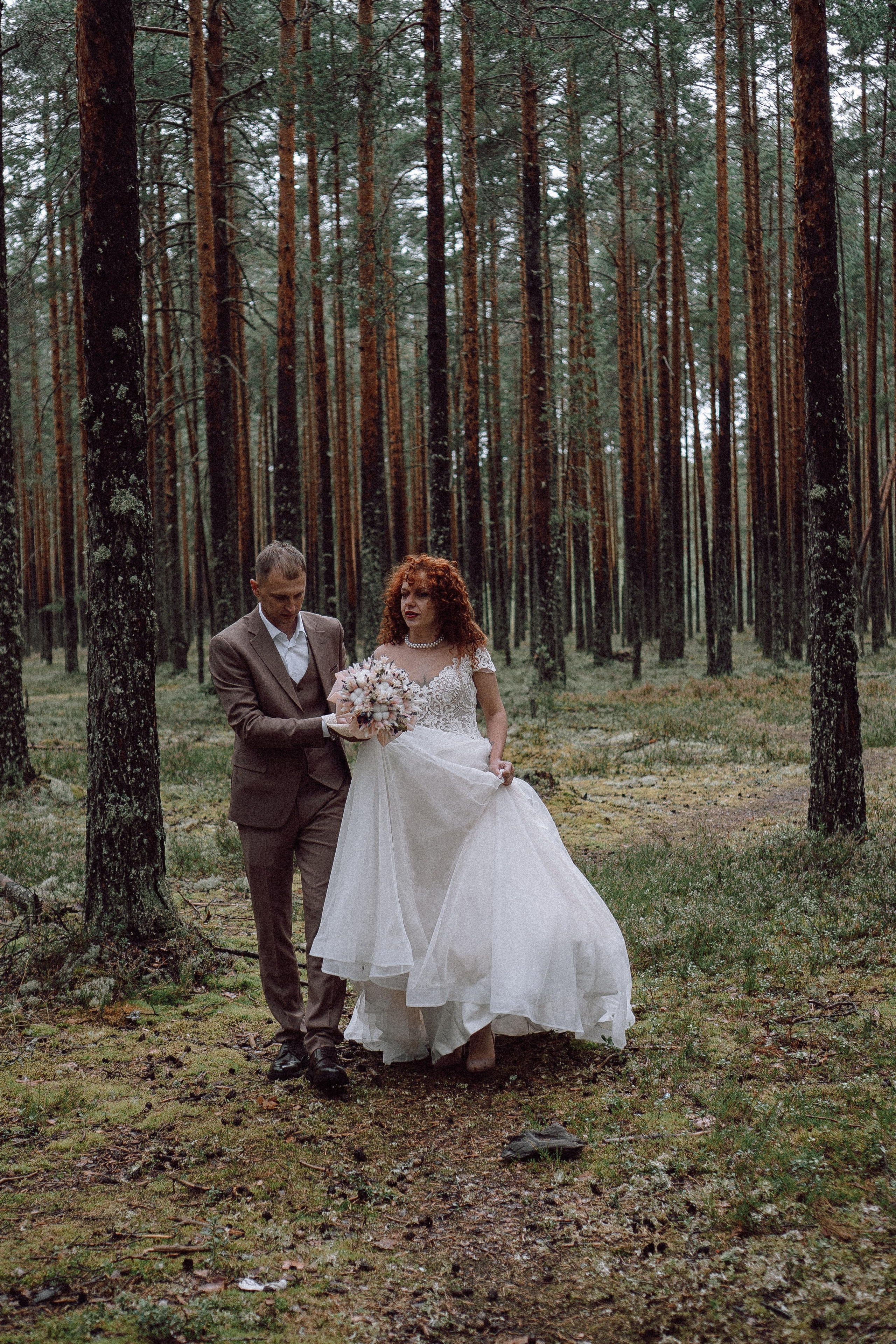 СВАДЕБНАЯ ФОТОСЕССИИЯ ПАРЫ В ГОРОДЕ ПРИОЗЕРСК В СОСНОВОМ ЛЕСУ И С ПИКАПОМ. Профессиональный фотограф, Санкт-Петербург — Виктория Богомолова