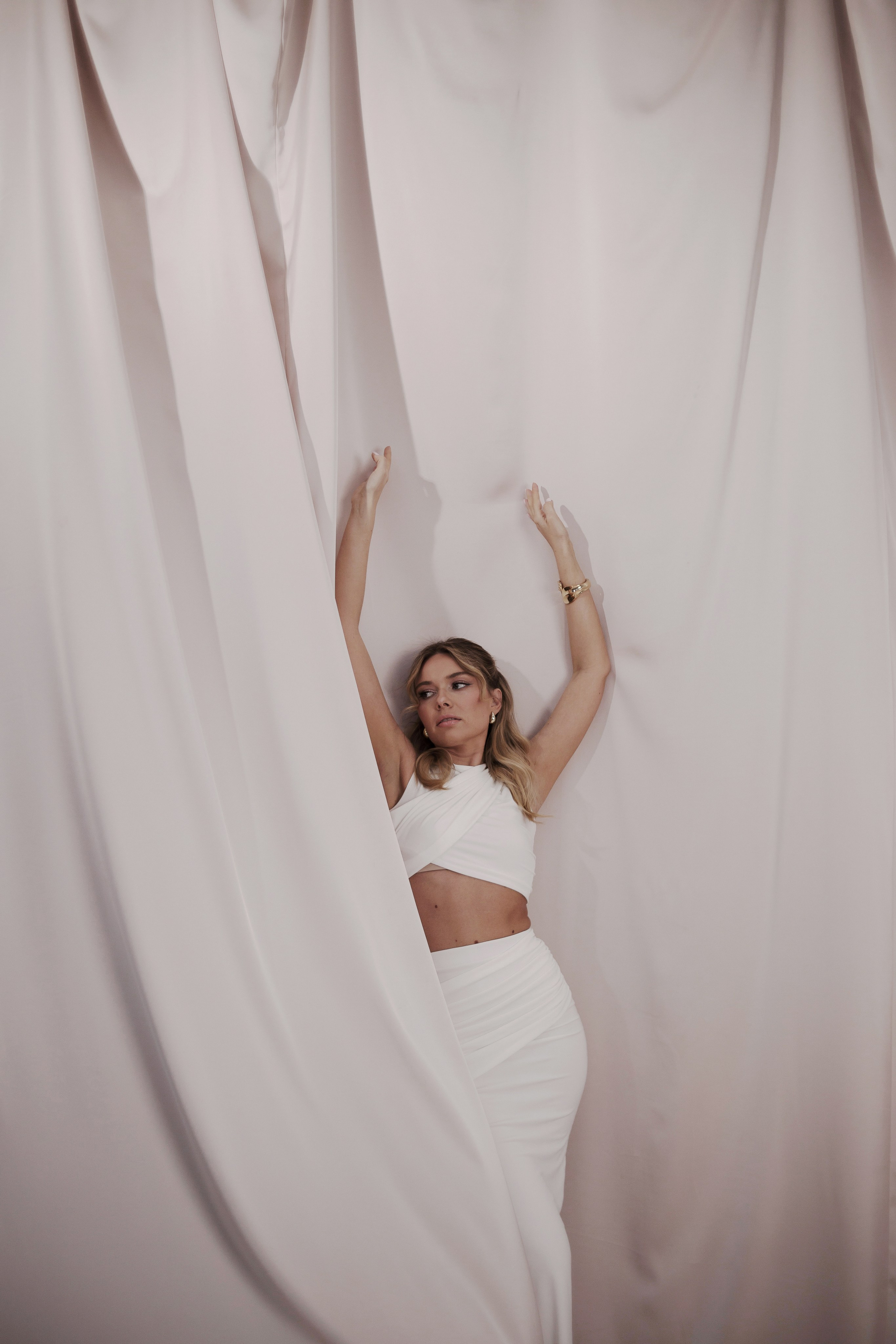 Md: @lovexxxxMuah: @mari.bulatovaOrg: @creative_photodayLoc: @daily_photostudio