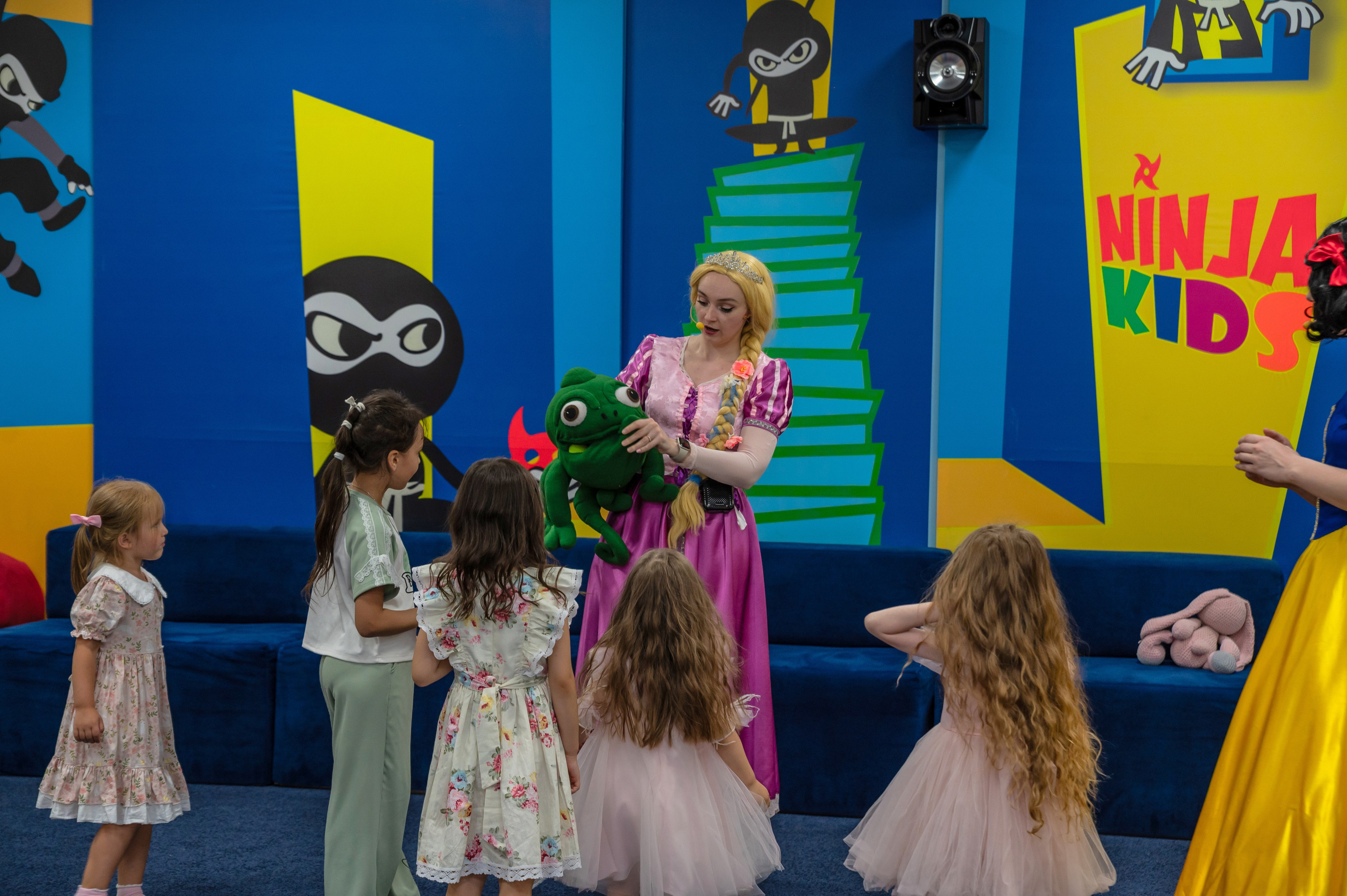 Игротека Ниндзя Кидс. Я Ольга Казанцева, фотографирую снимаю ваши киноистории и печатаю фото и цифровые портреты на холсте