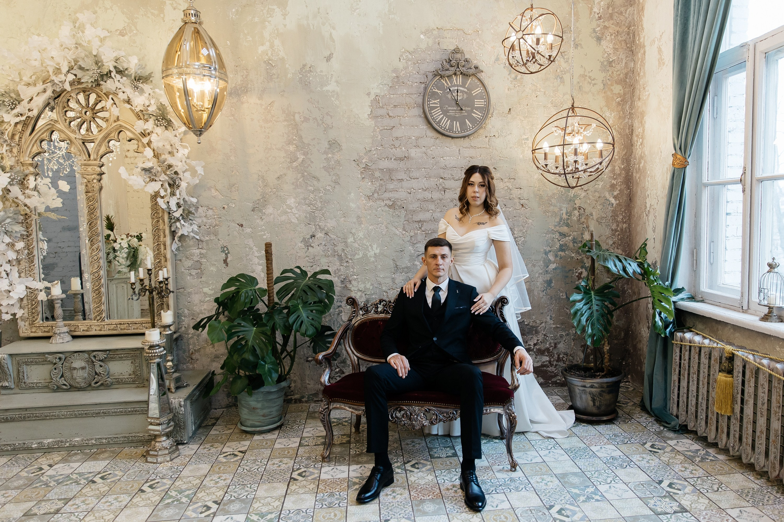 Свадебная фотоессия в фотостудии «Готика» 25.12.2024. Свадебный и семейный фотограф Виолетта Сидельникова. Краснодар, Россия, Беларусь, Европа