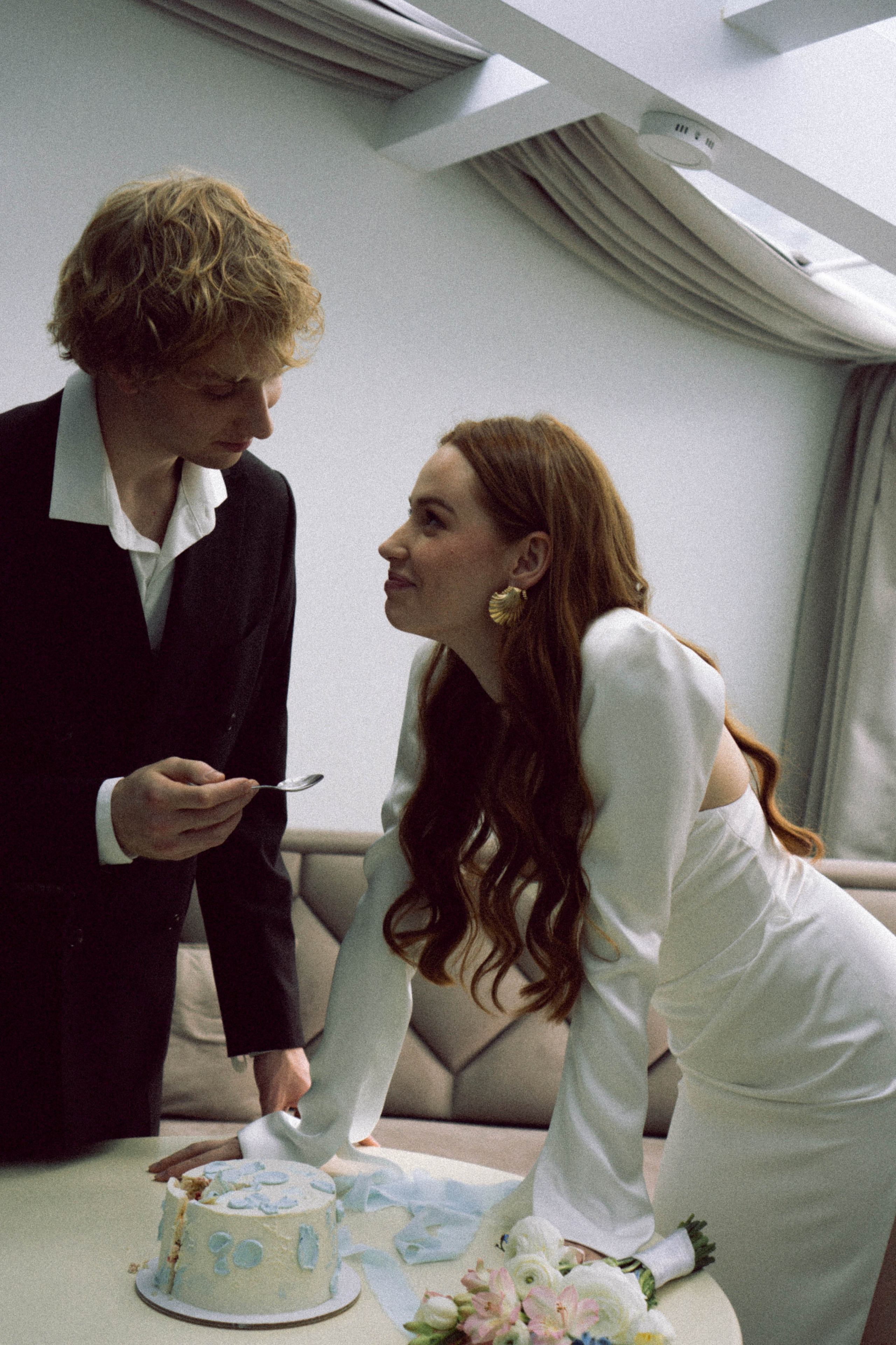 СВАДЕБНАЯ СЬЕМКА В ОТЕЛЕ. СБОРЫ ЖЕНИХА И НЕВЕСТЫ И ТАКЖЕ ТОР И ПОДГОТОВКА К ПРОГУЛКЕ. Профессиональный фотограф, Санкт-Петербург — Виктория Богомолова