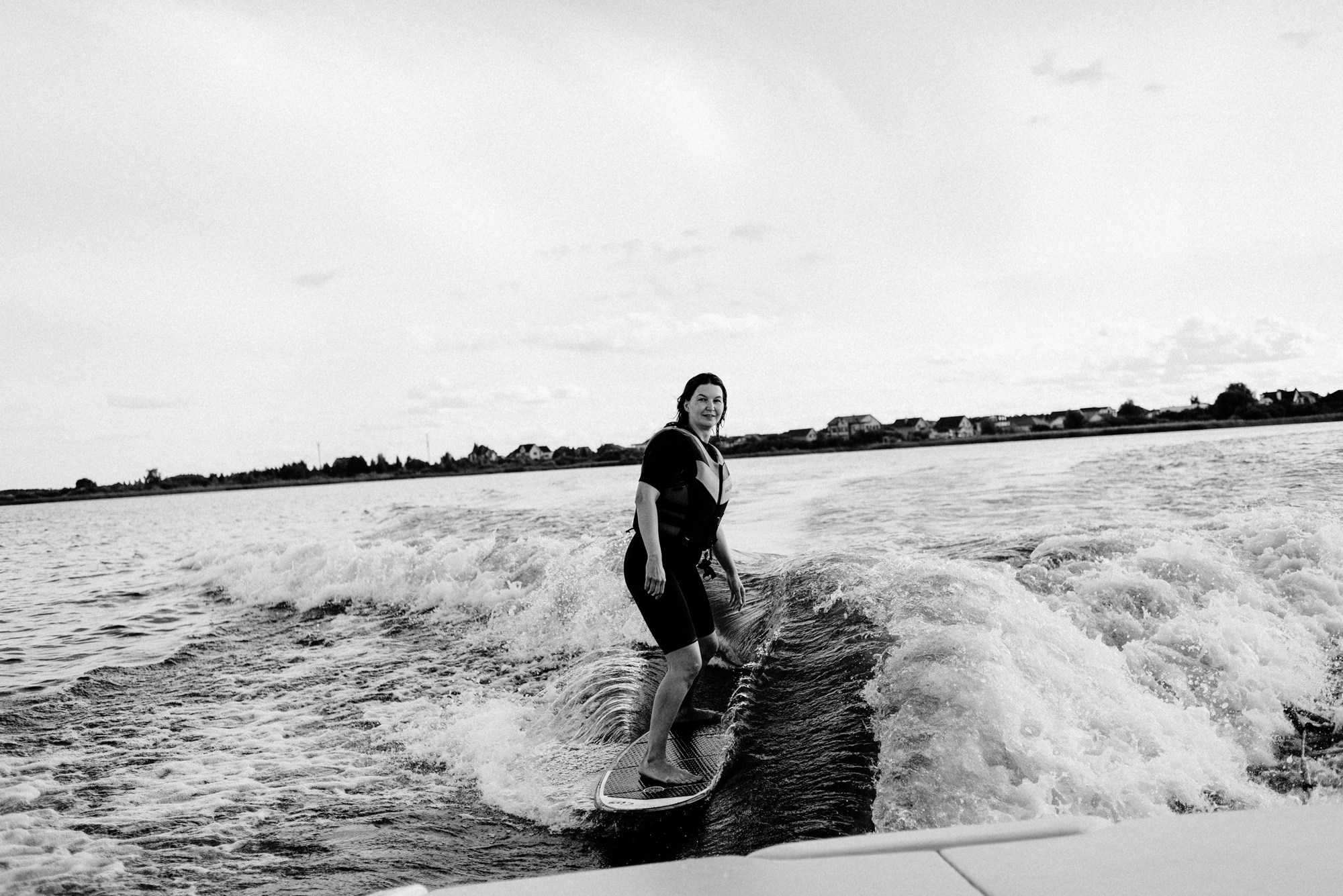 Фотограф в Тюмени: съемка вейксерфинга и прогулки возле яхт в «Маяке». Портретный фотограф Тюмень Дарья Мустафина