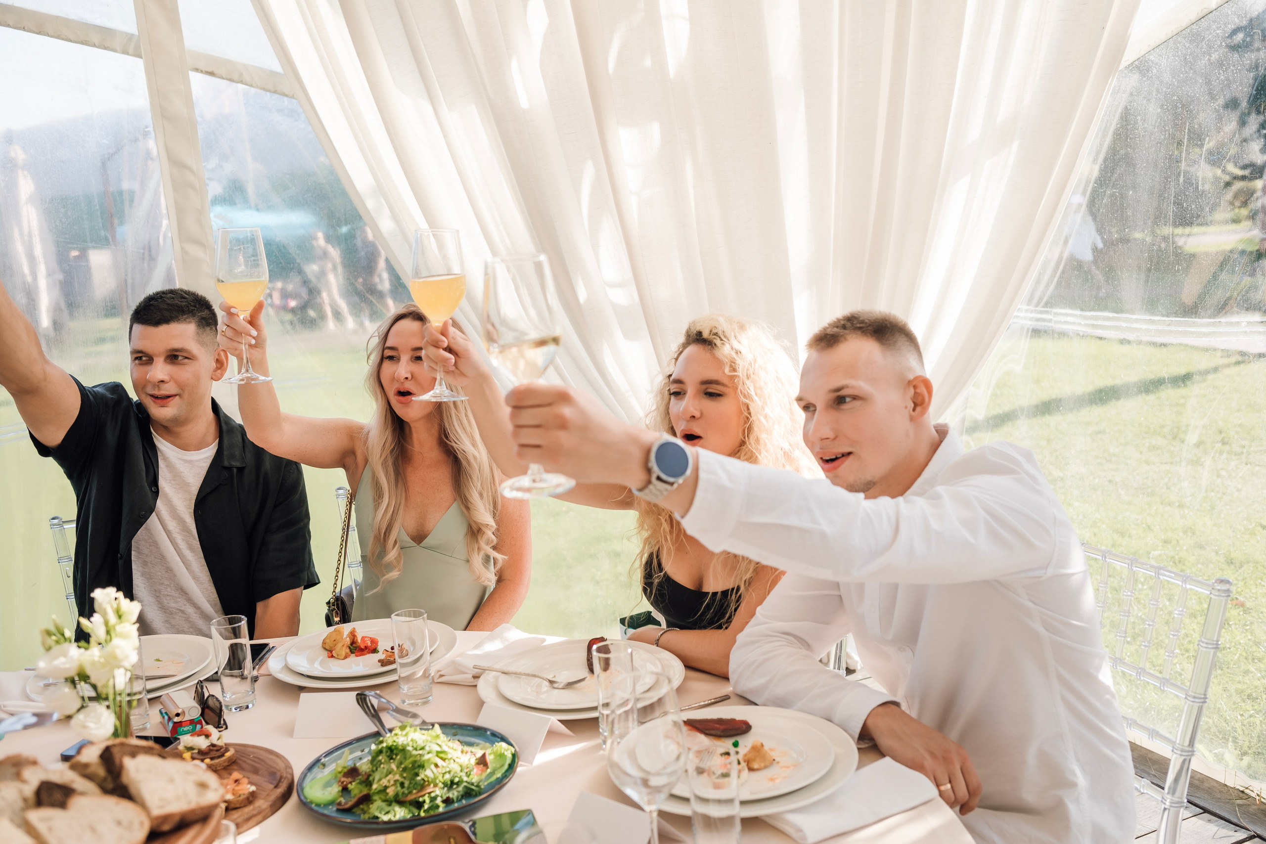 Ольга и Сергей. Свадьба в шатре. Свадебный и семейный фотограф в Москве Евгения Лисина