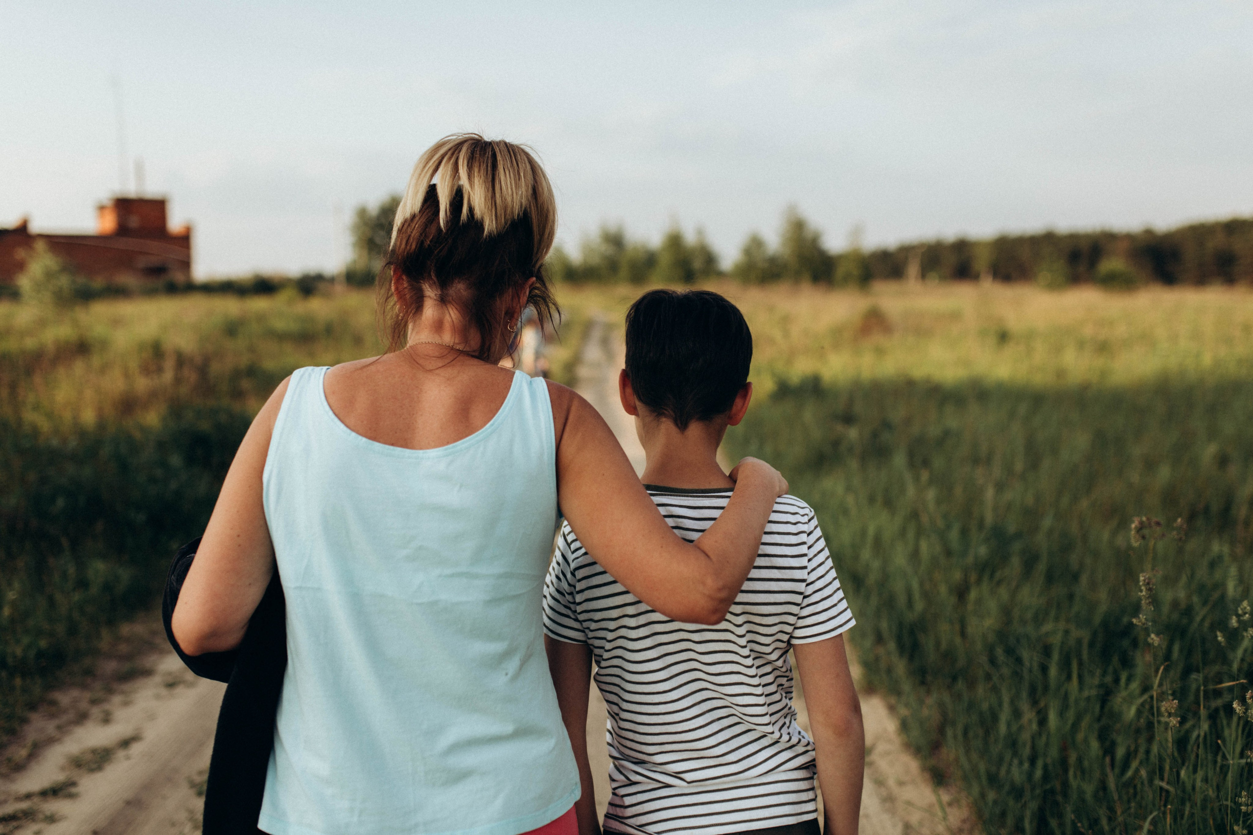 У бабушки в деревне. Фотограф новорожденных Серпухов, Протвино, Москва I Марина Бурмистрова