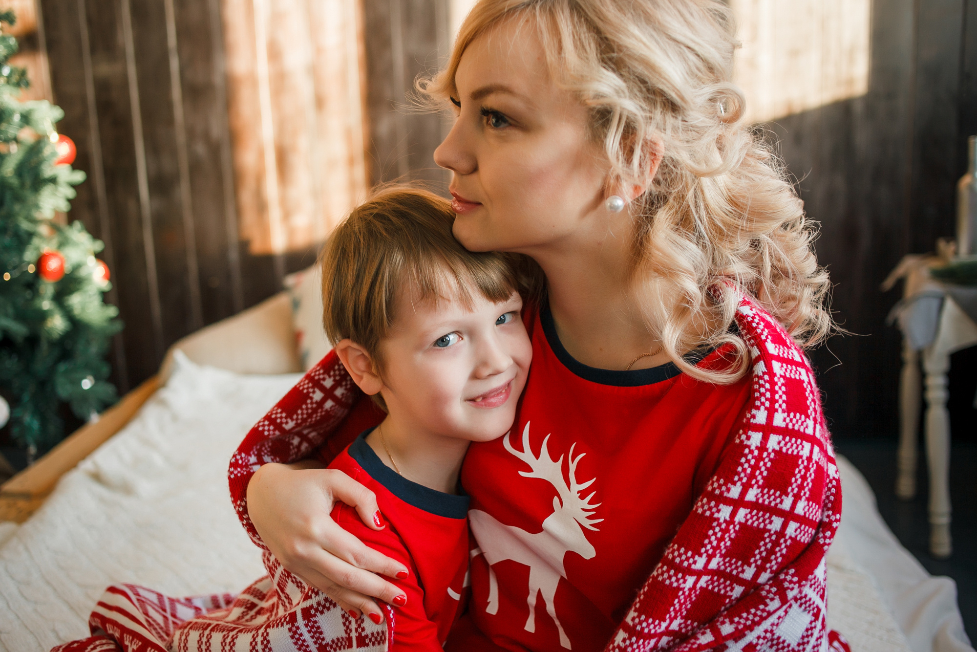 Новогодняя фотосессия мама и сын. Свадебный фотограф во Владивостоке и Славянке