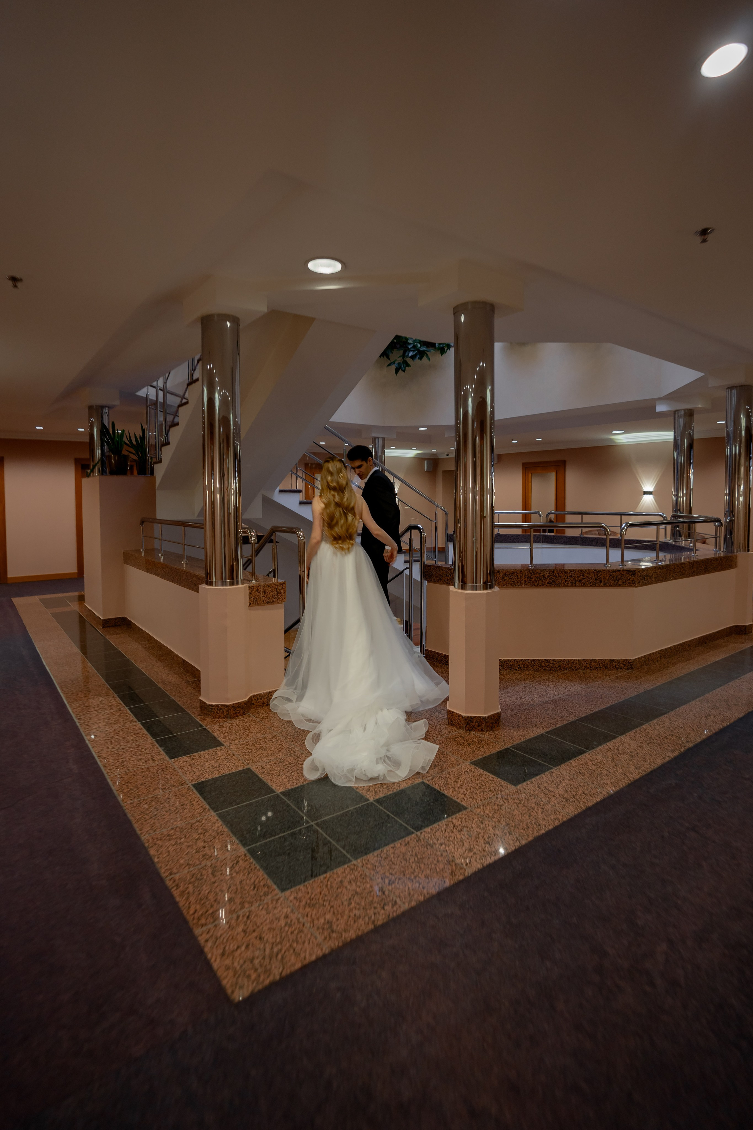 СВАДЕБНАЯ СЬЕМКА СБОРОВ В ОТЕЛЕ И ВЫЕЗД НА ЦЕРЕМОНИЮ (СНЯТО В СИБИРЕ В НИЖНЕВАРТОВСКЕ). Профессиональный фотограф, Санкт-Петербург — Виктория Богомолова