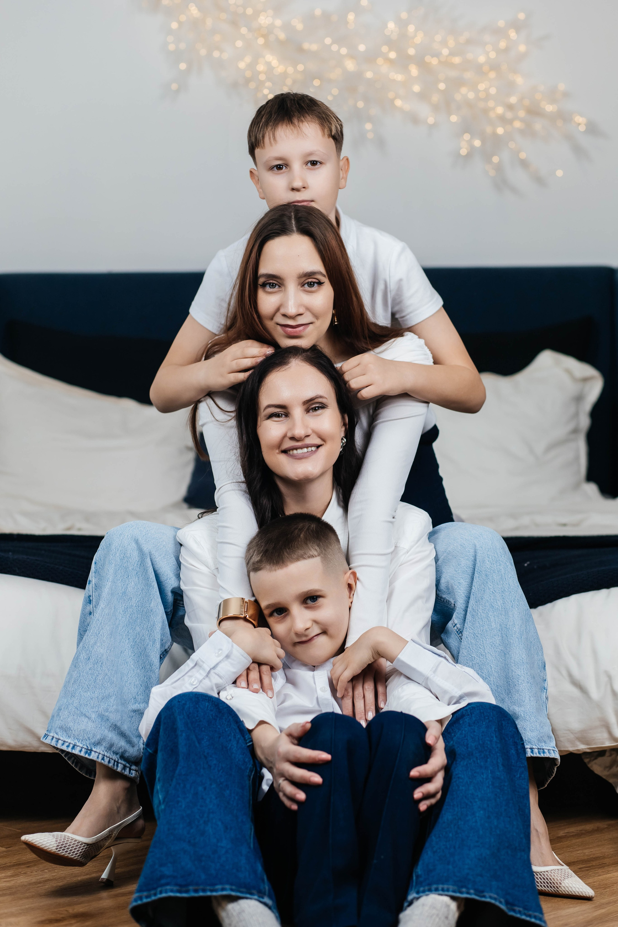 Семейная фотосессия большой семьи НГ 2026. Женский фотограф в Оренбурге Ирина Заводчикова