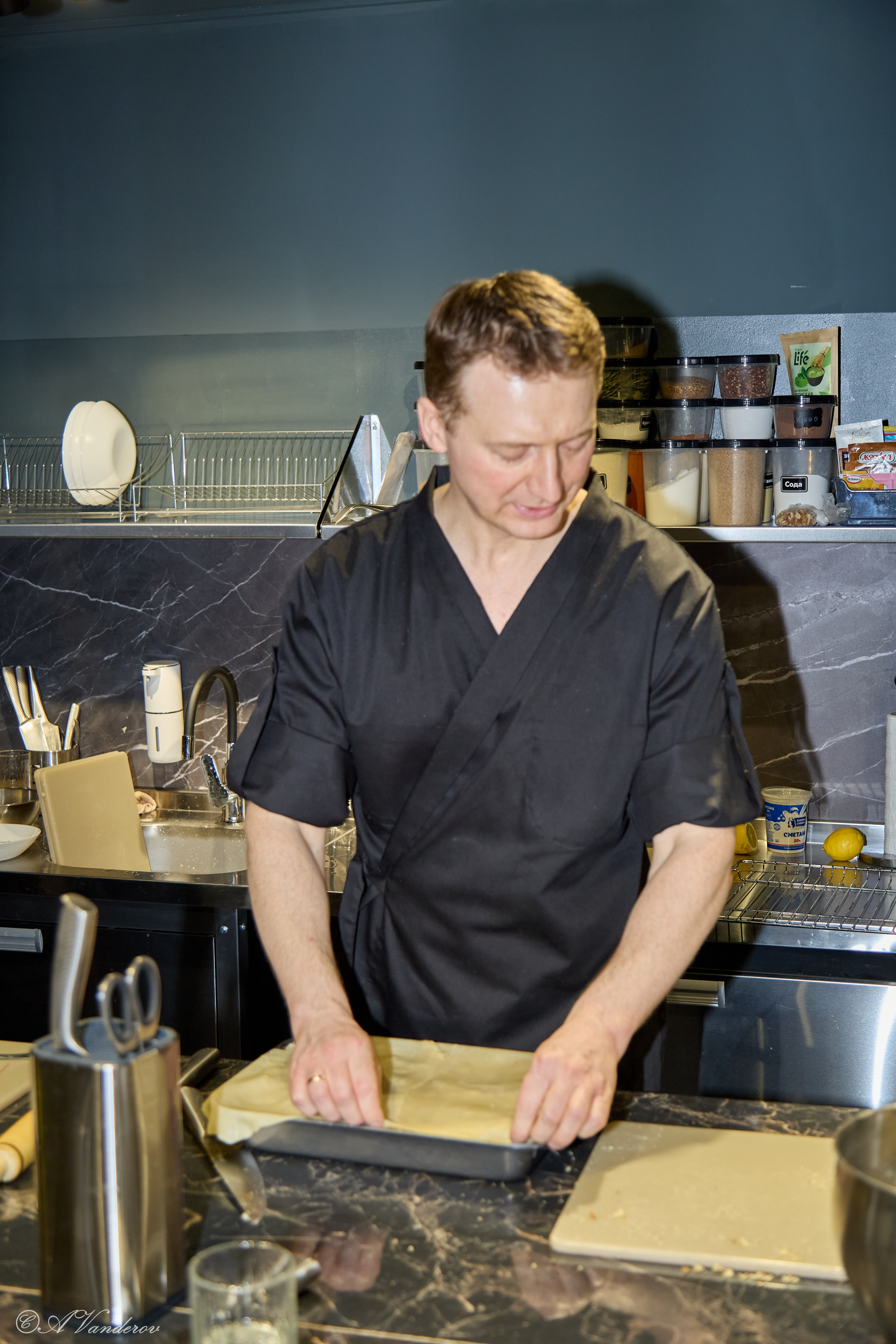 Мужские разговоры на кухне. Фотограф Омск | Александр Вандеров